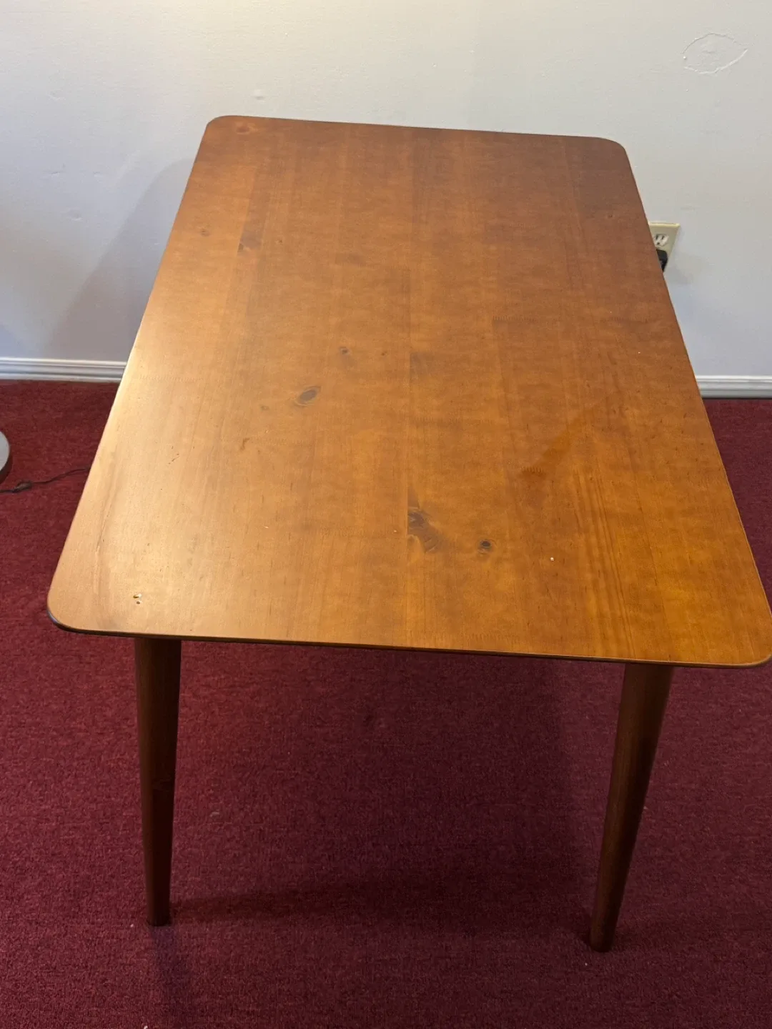 Modern table minimalists image indicator(2)