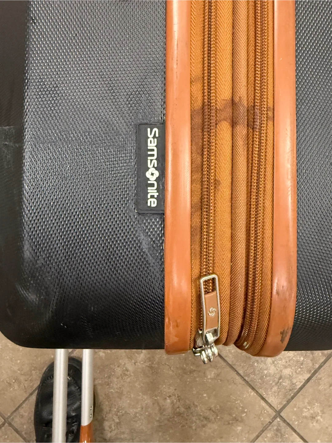 Samsonite Black & Brown Hardside Suitcase image indicator(6)