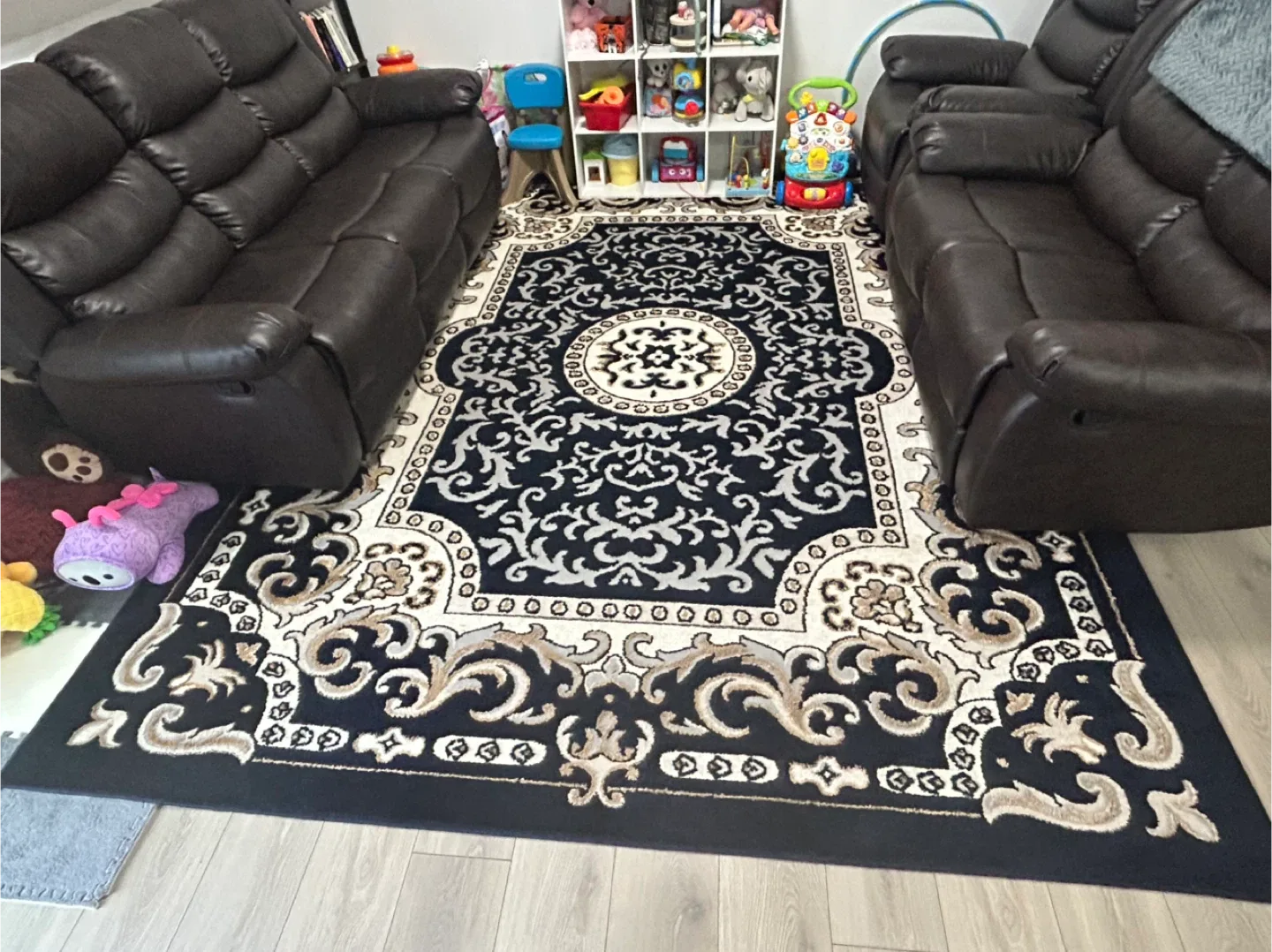 Patterned Area Rug - 2.11m x 2.98m