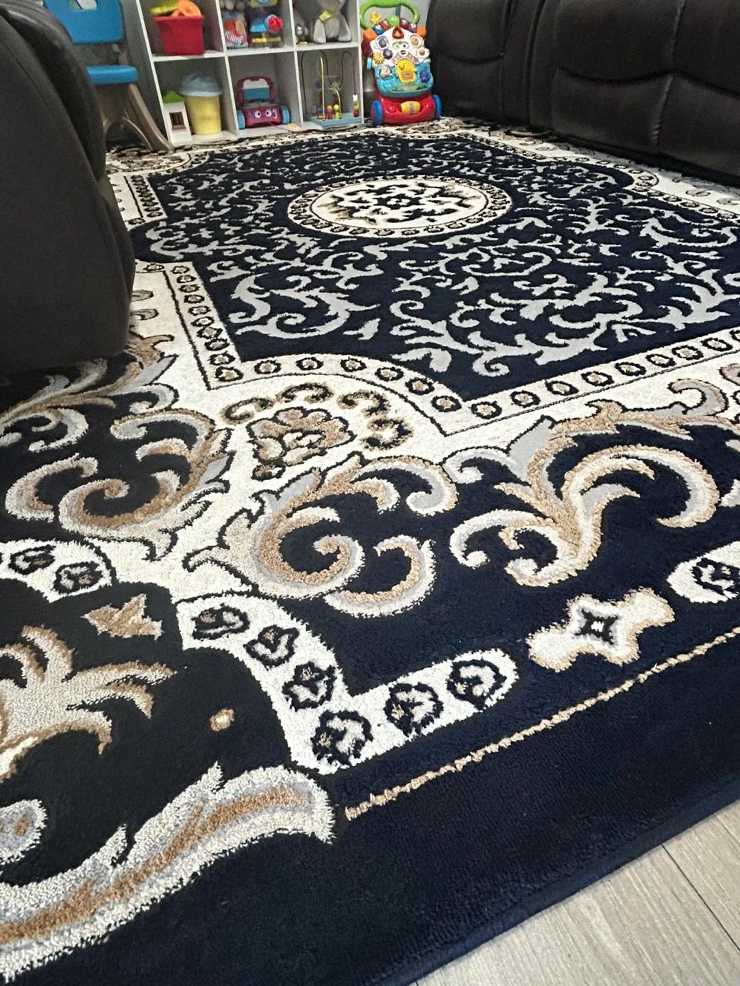 Patterned Area Rug - 2.11m x 2.98m image indicator(2)