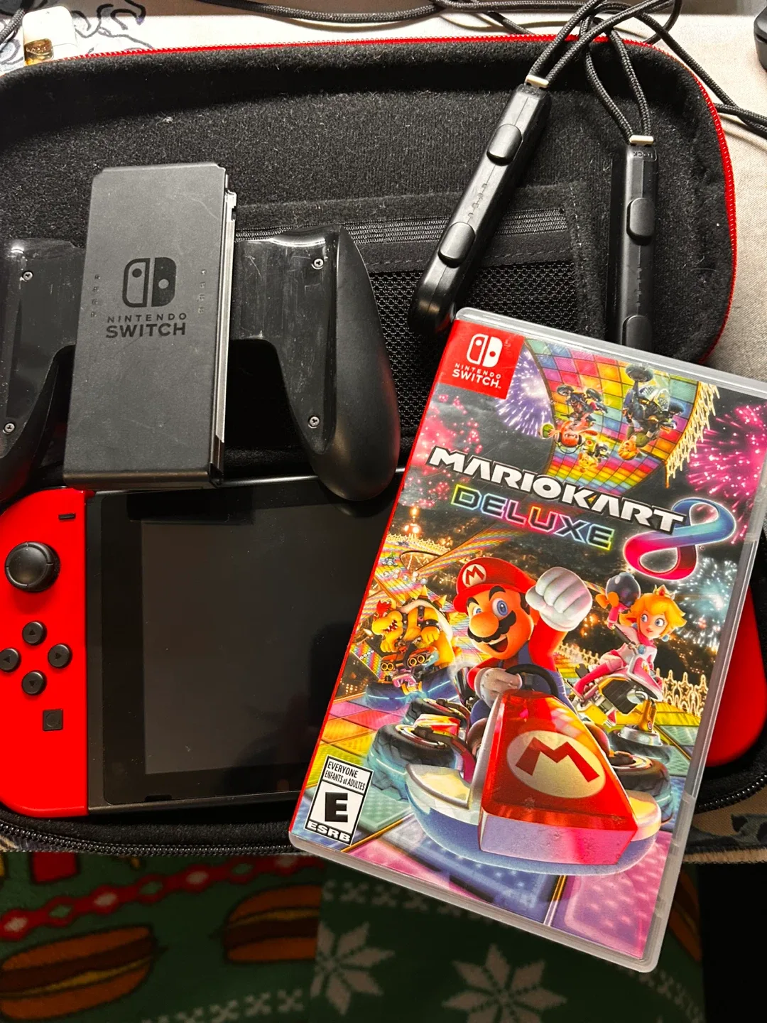 Nintendo Switch with Mario Kart Deluxe image indicator(2)