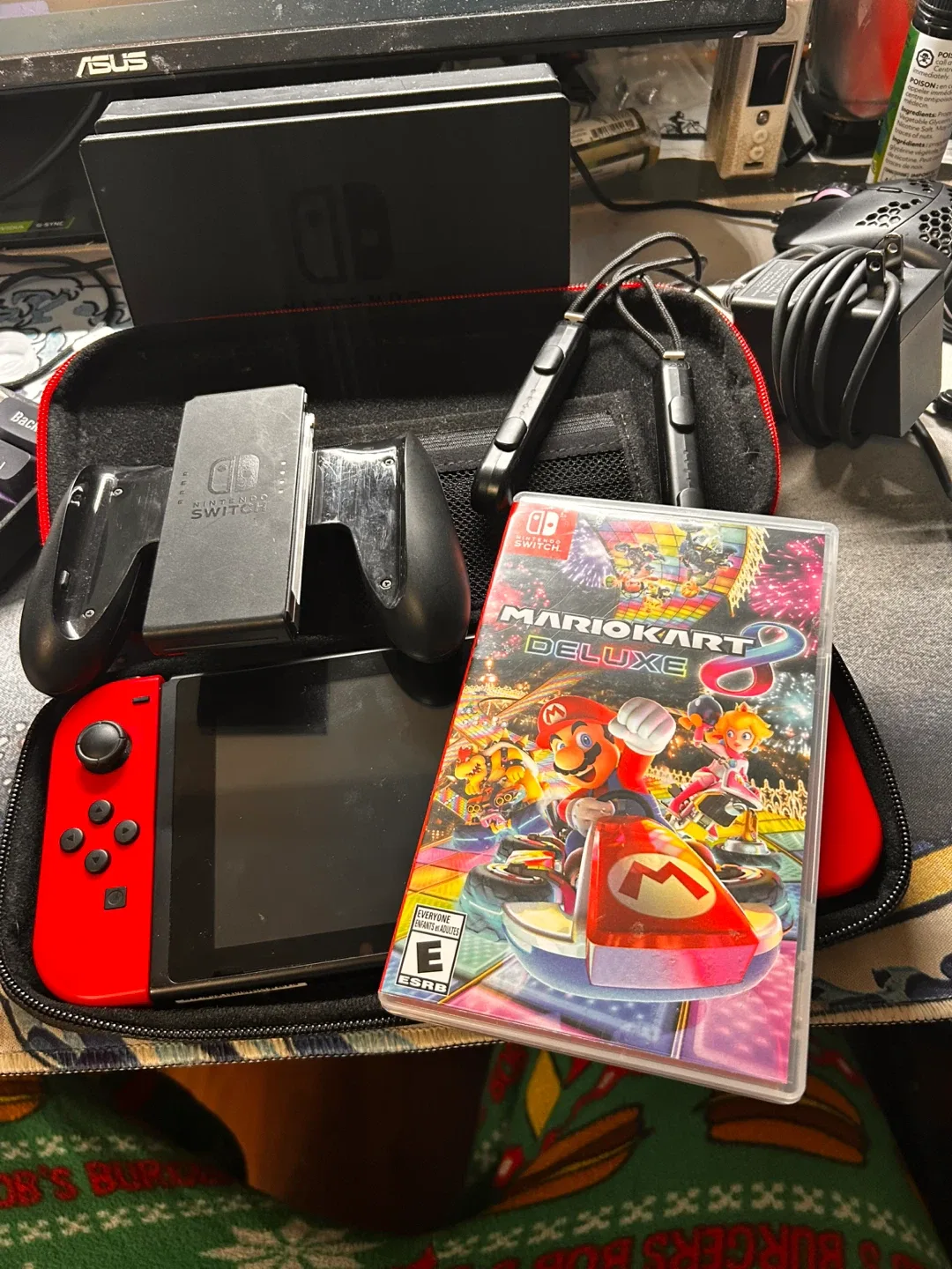 Nintendo Switch with Mario Kart Deluxe image indicator(3)