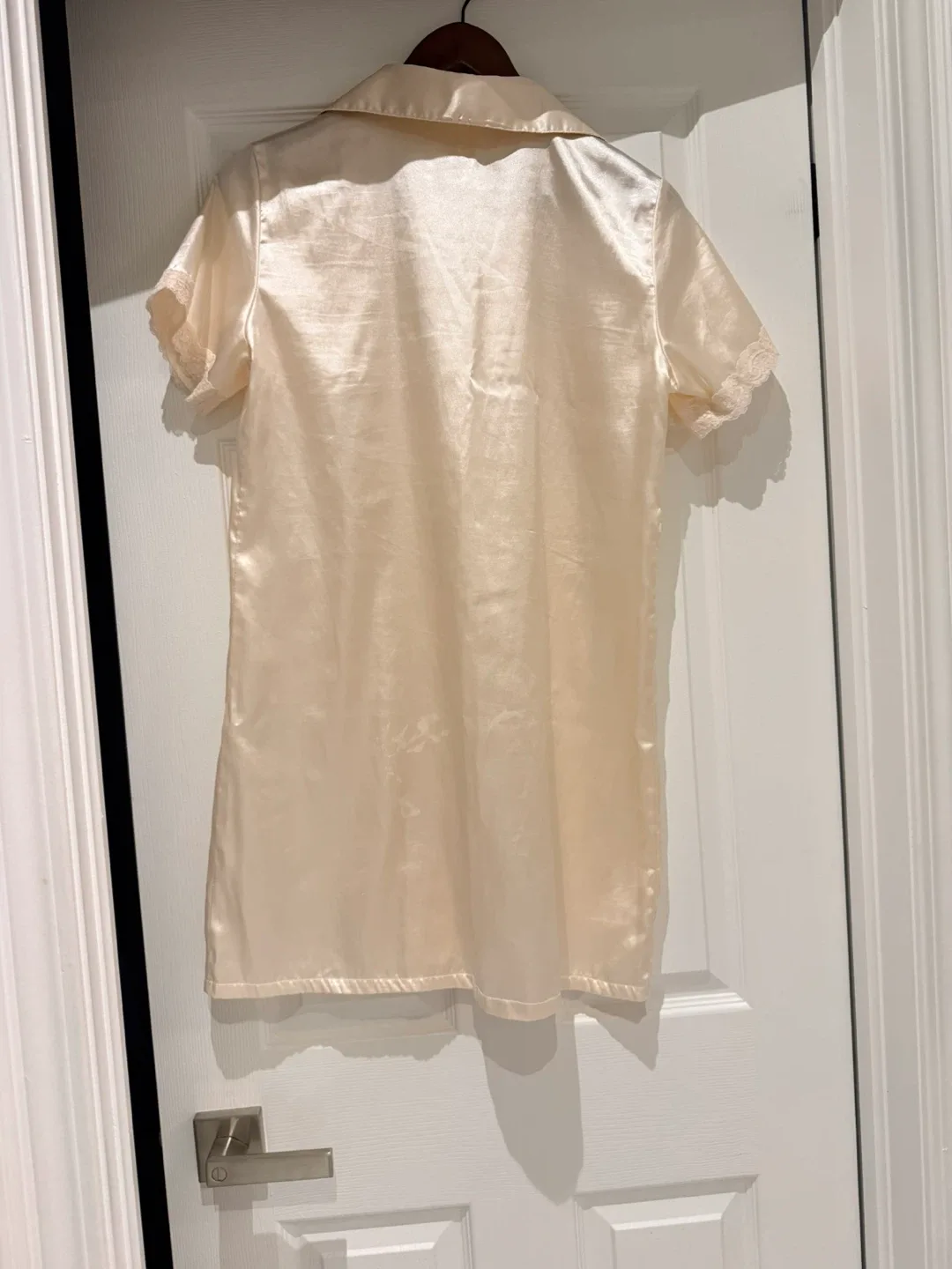 Night cream satin gown sleeper image indicator(3)