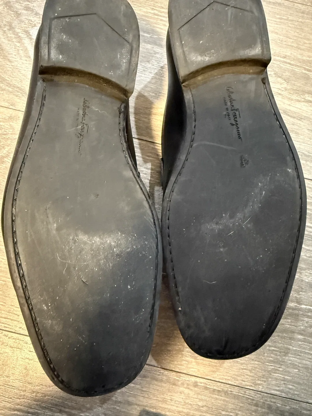 Salvatore Ferragamo Black Leather Loafers(US size 9.5) image indicator(5)