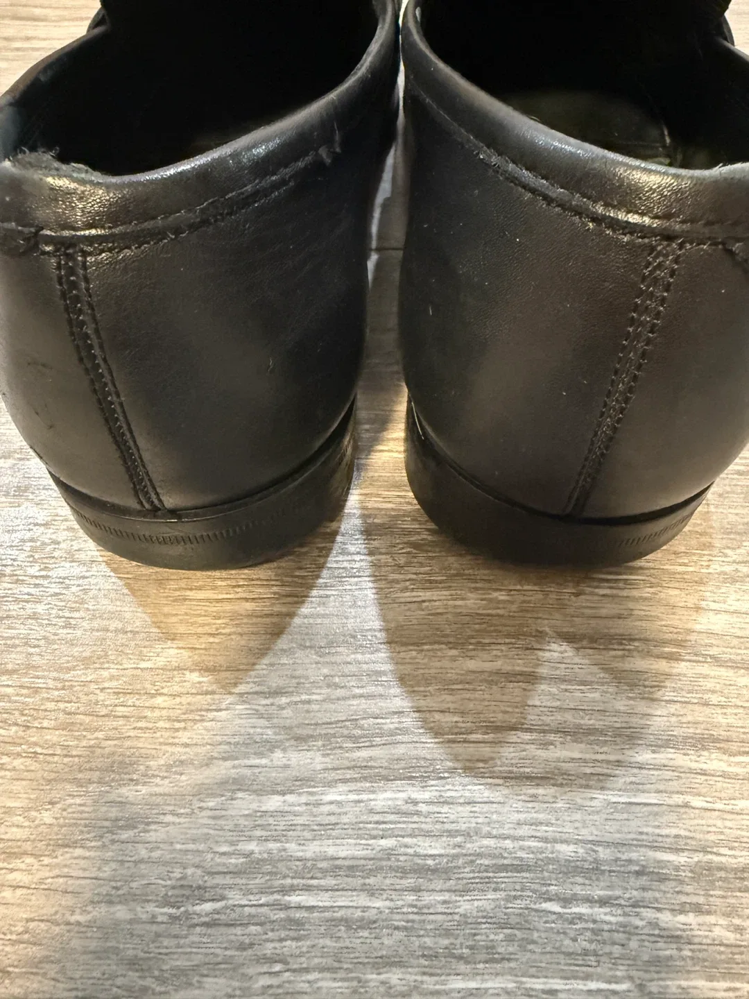 Salvatore Ferragamo Black Leather Loafers(US size 9.5) image indicator(4)