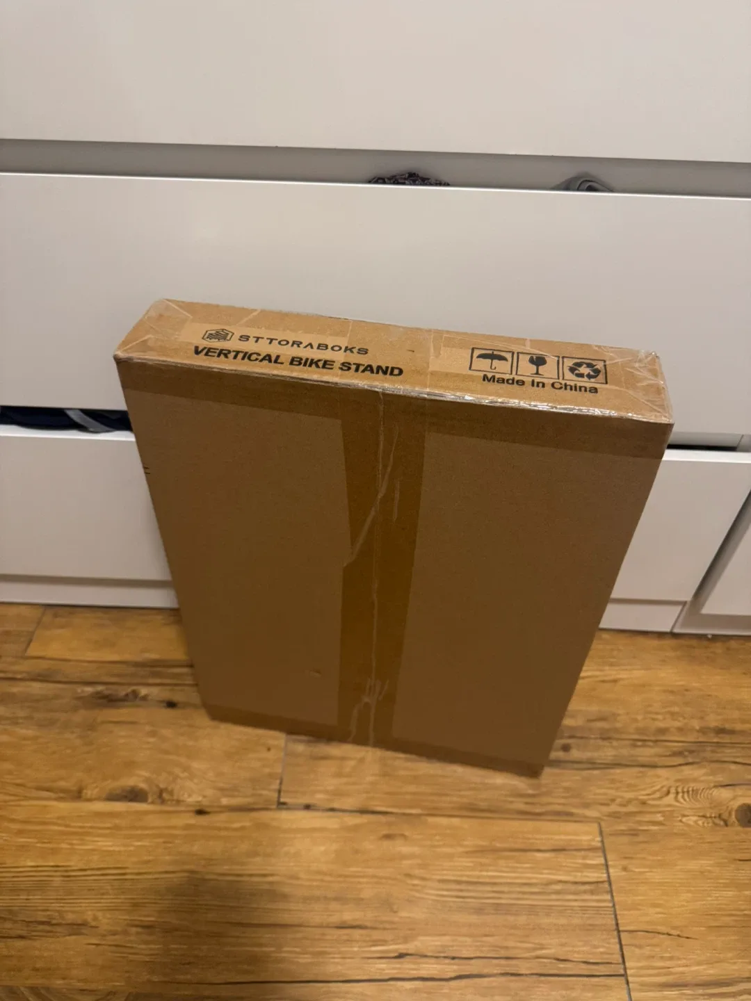 Vertical bike stand - Brand NEW in box! image indicator(8)