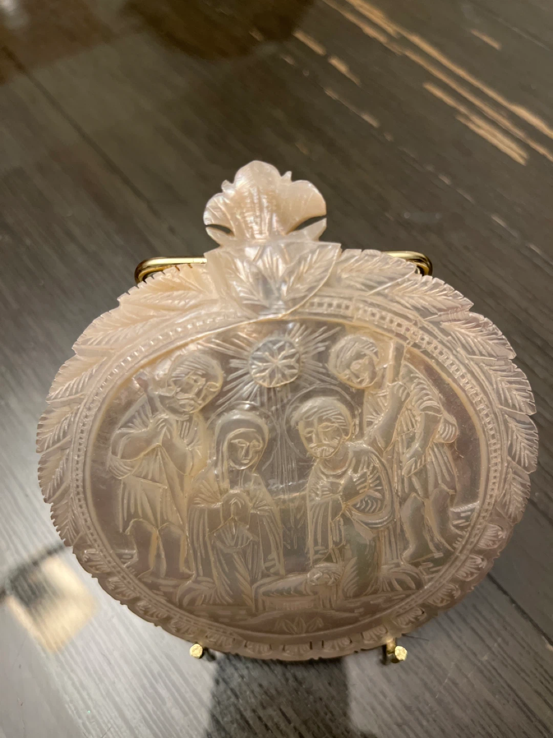 Vintage Mother of Pearl Nativity Ornament - photo 3