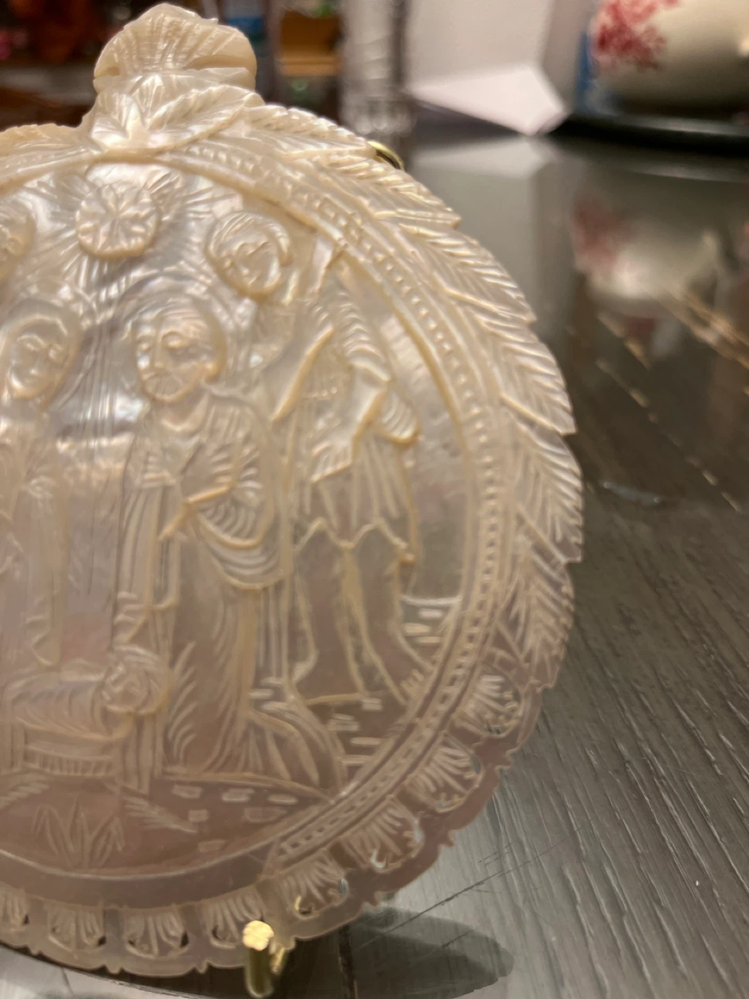 Vintage Mother of Pearl Nativity Ornament - photo 4