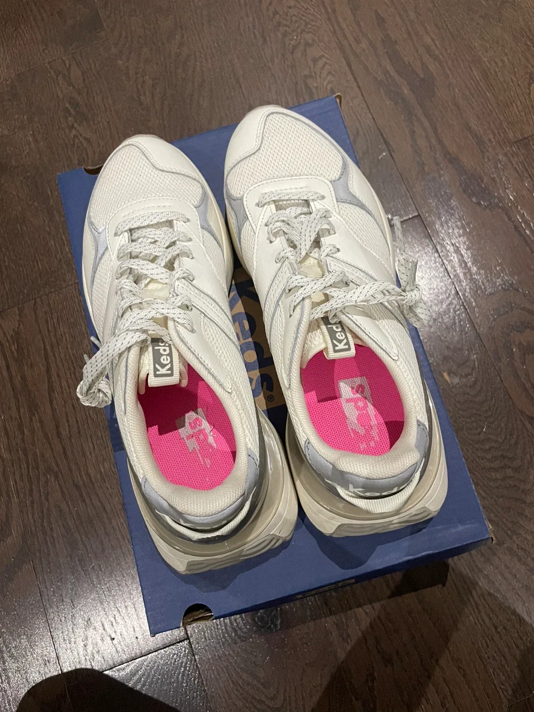 Keds Tiasa White Sneakers - Women's Size 8 image indicator(2)