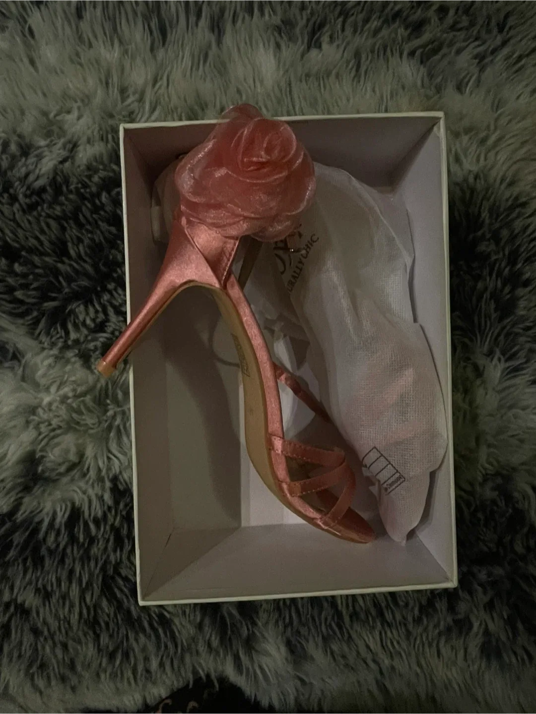 MOTF Beauty Chic Pink Heels image indicator(2)