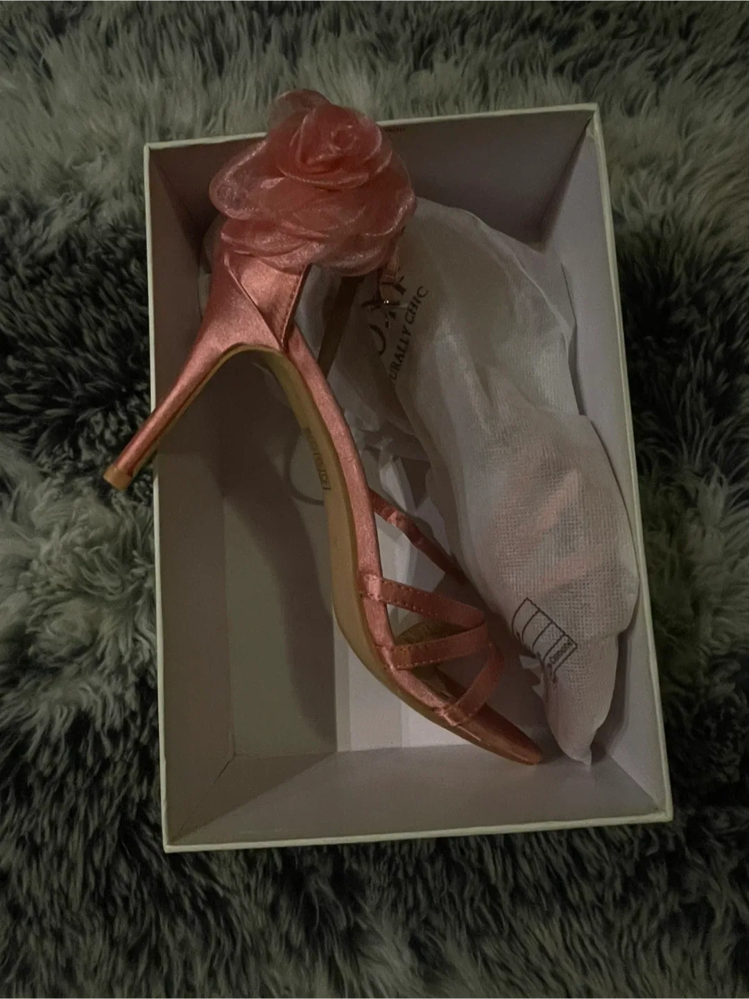 MOTF Beauty Chic Pink Heels image indicator(5)