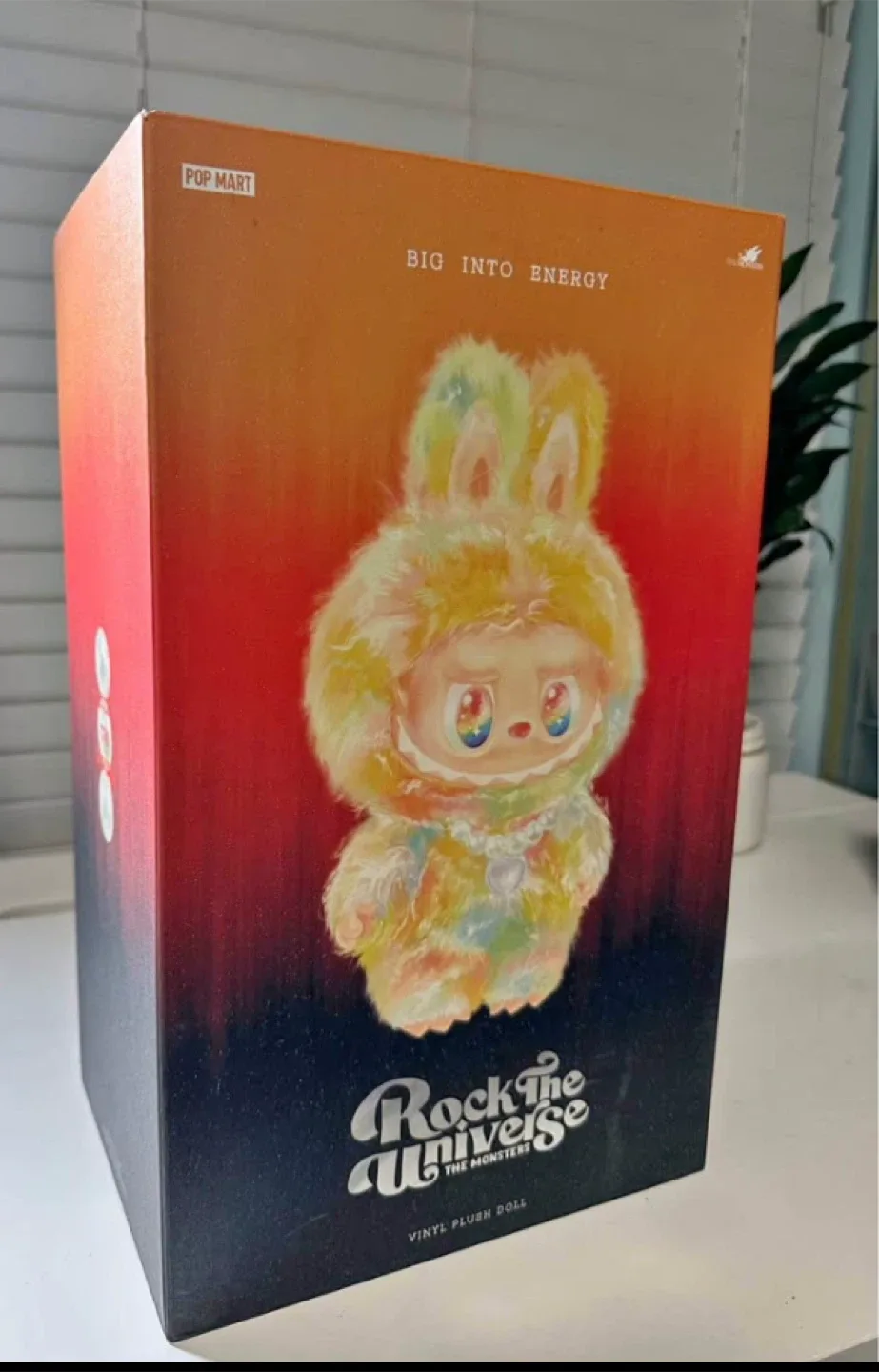 Popmart rock the universe Labubu collectibles image indicator(2)