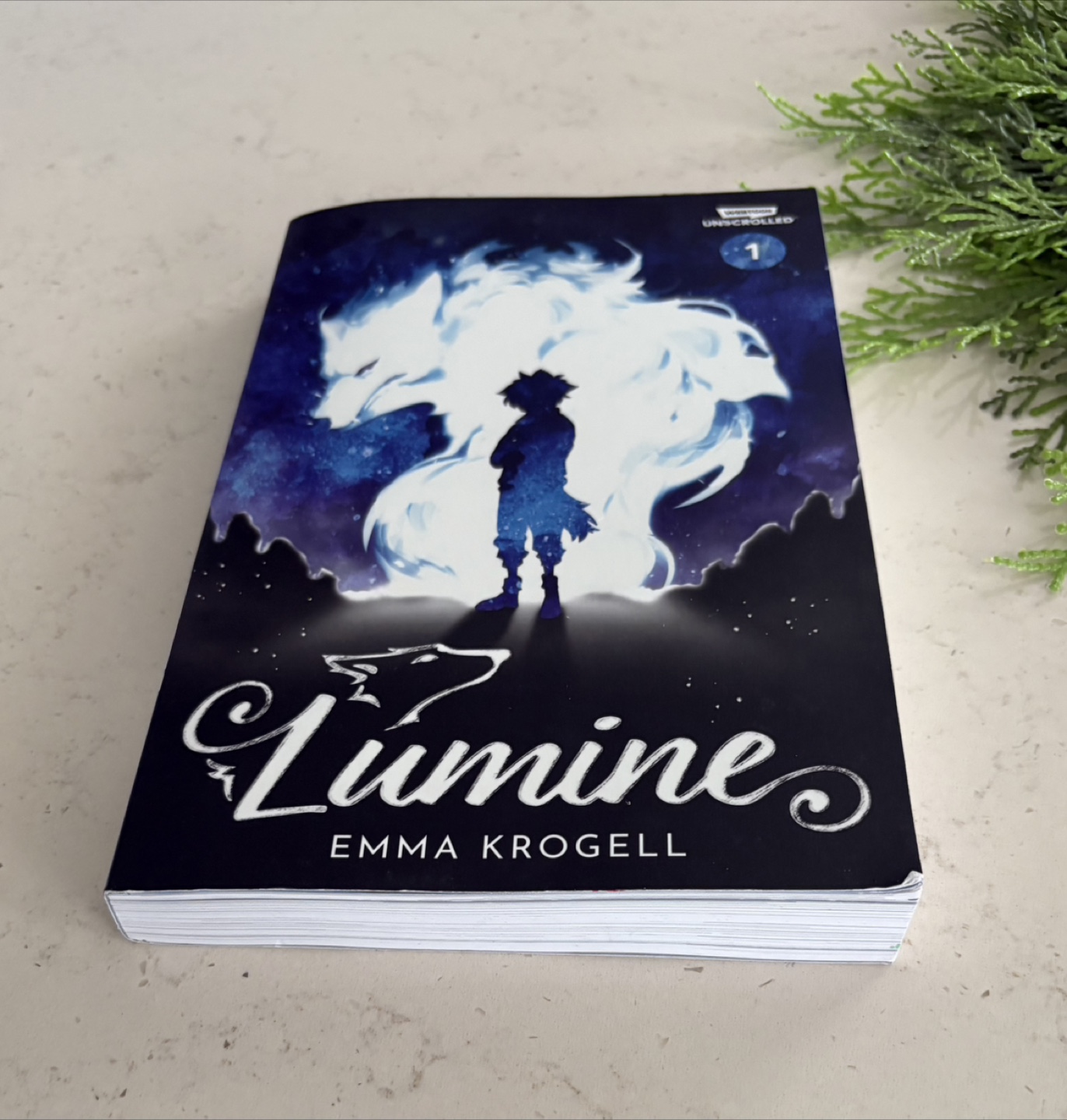 Lumine by Emma Krogell - Webtoon Unscrolled