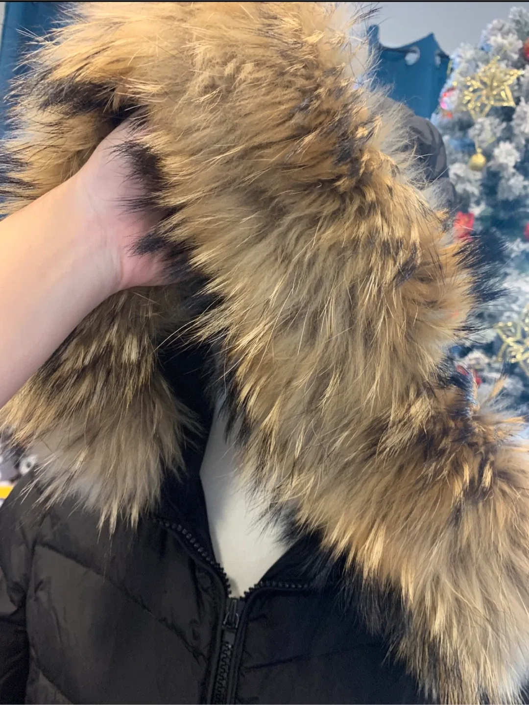 Moncler Down Coat Medium image indicator(6)