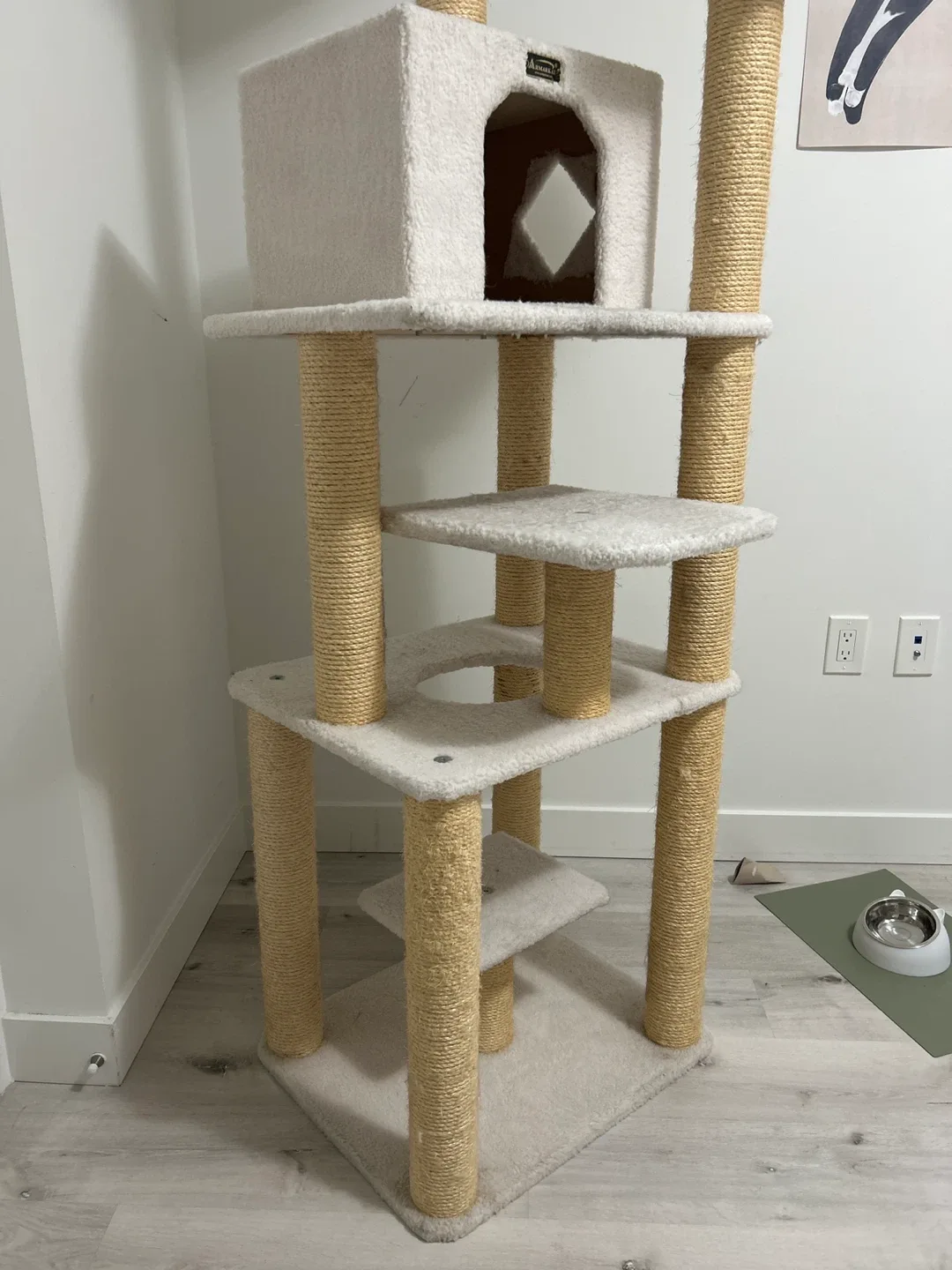 Very sturdy and tall Cat Tree with Scratching Posts & Condo image indicator(2)