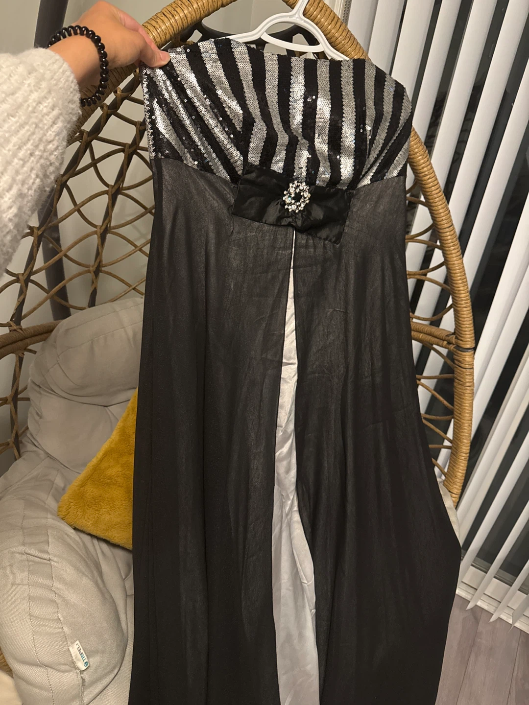 Black & Silver Formal Dress - photo 2