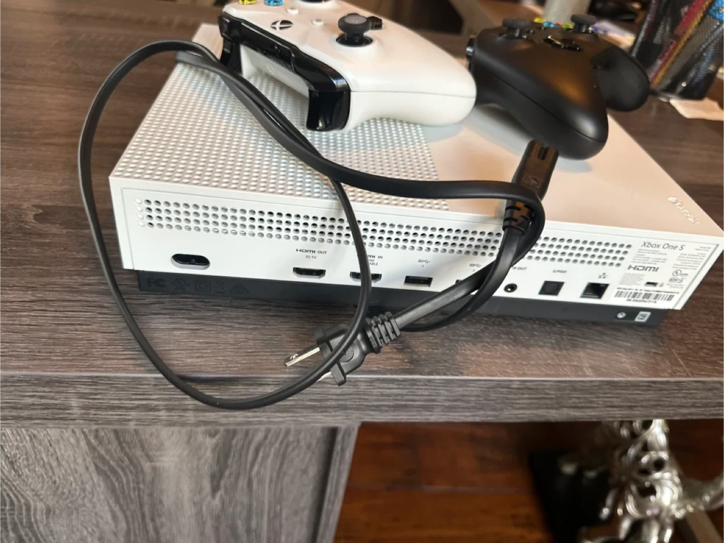 Xbox One S Console with 2 Controllers image indicator(3)