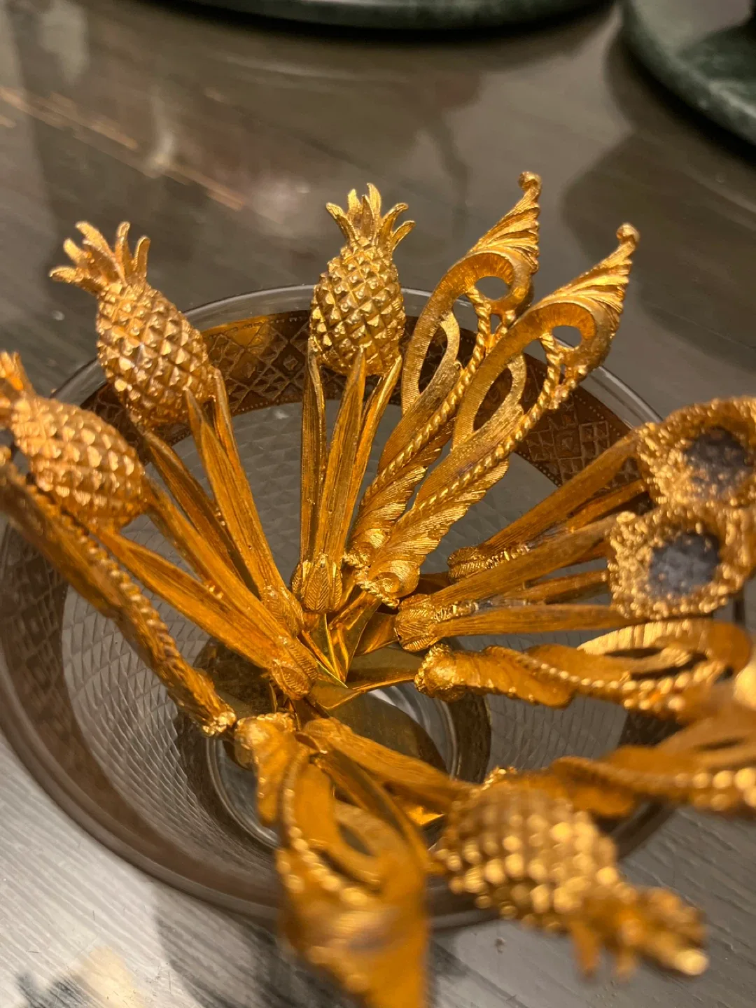 Vintage Gold Pineapple Cheese Spreaders (Set of 12) image indicator(2)