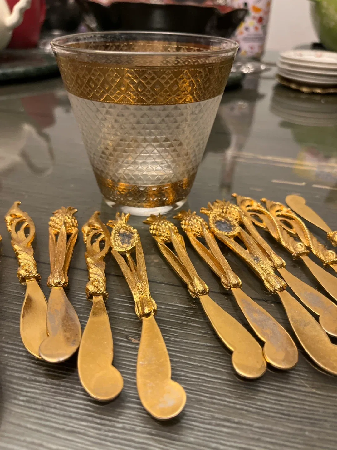 Vintage Gold Pineapple Cheese Spreaders (Set of 12) image indicator(5)