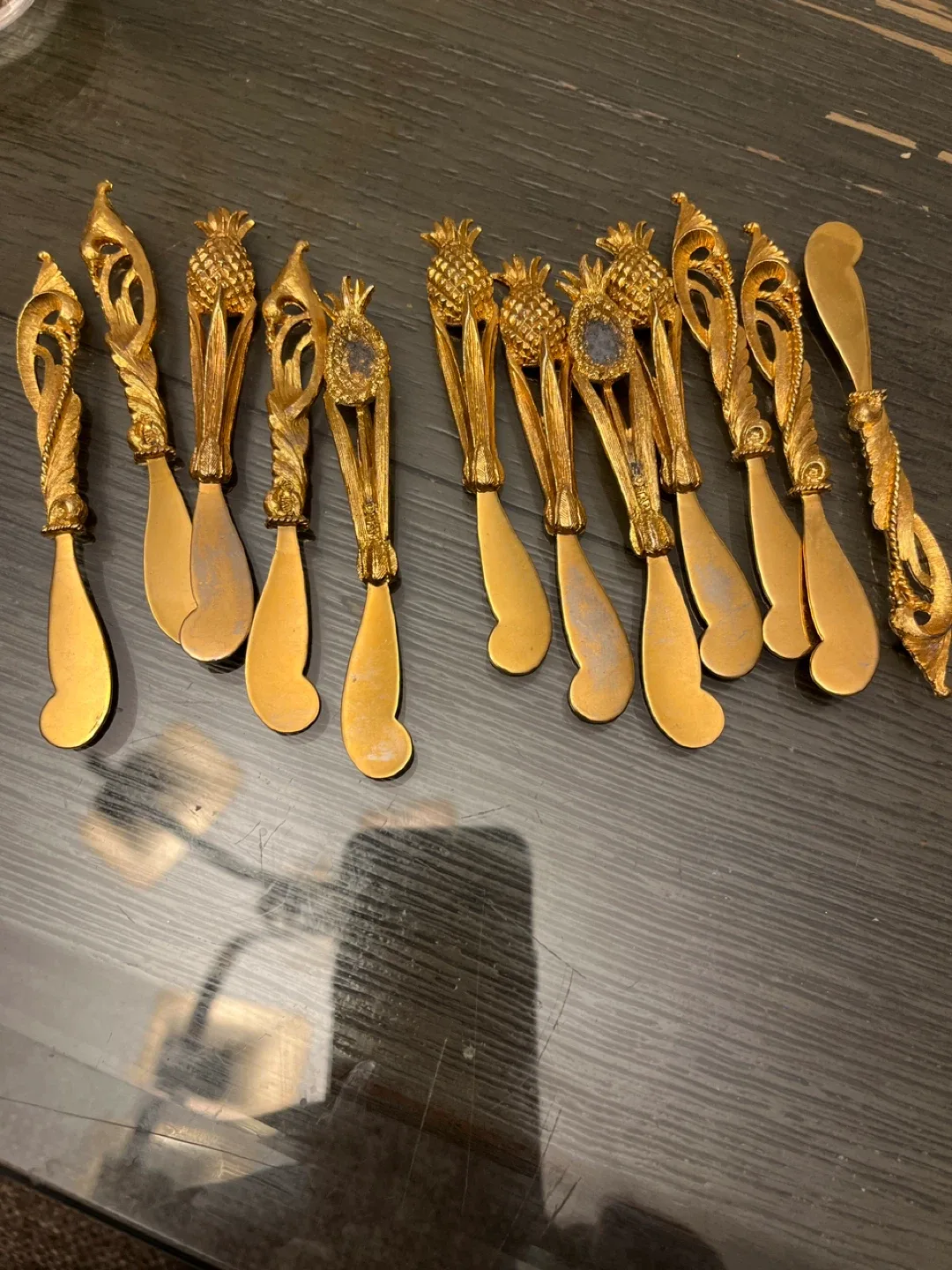 Vintage Gold Pineapple Cheese Spreaders (Set of 12) image indicator(4)