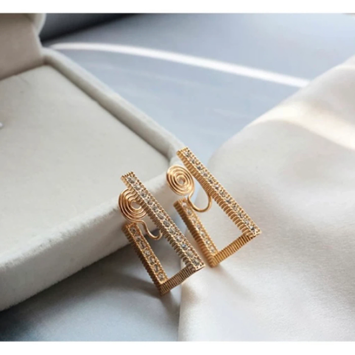 Clip on Earrings - photo 3