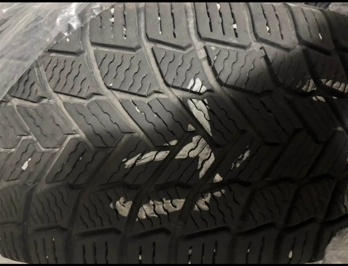 Michelin X-Ice Snow Tire 205/55R16 image indicator(2)