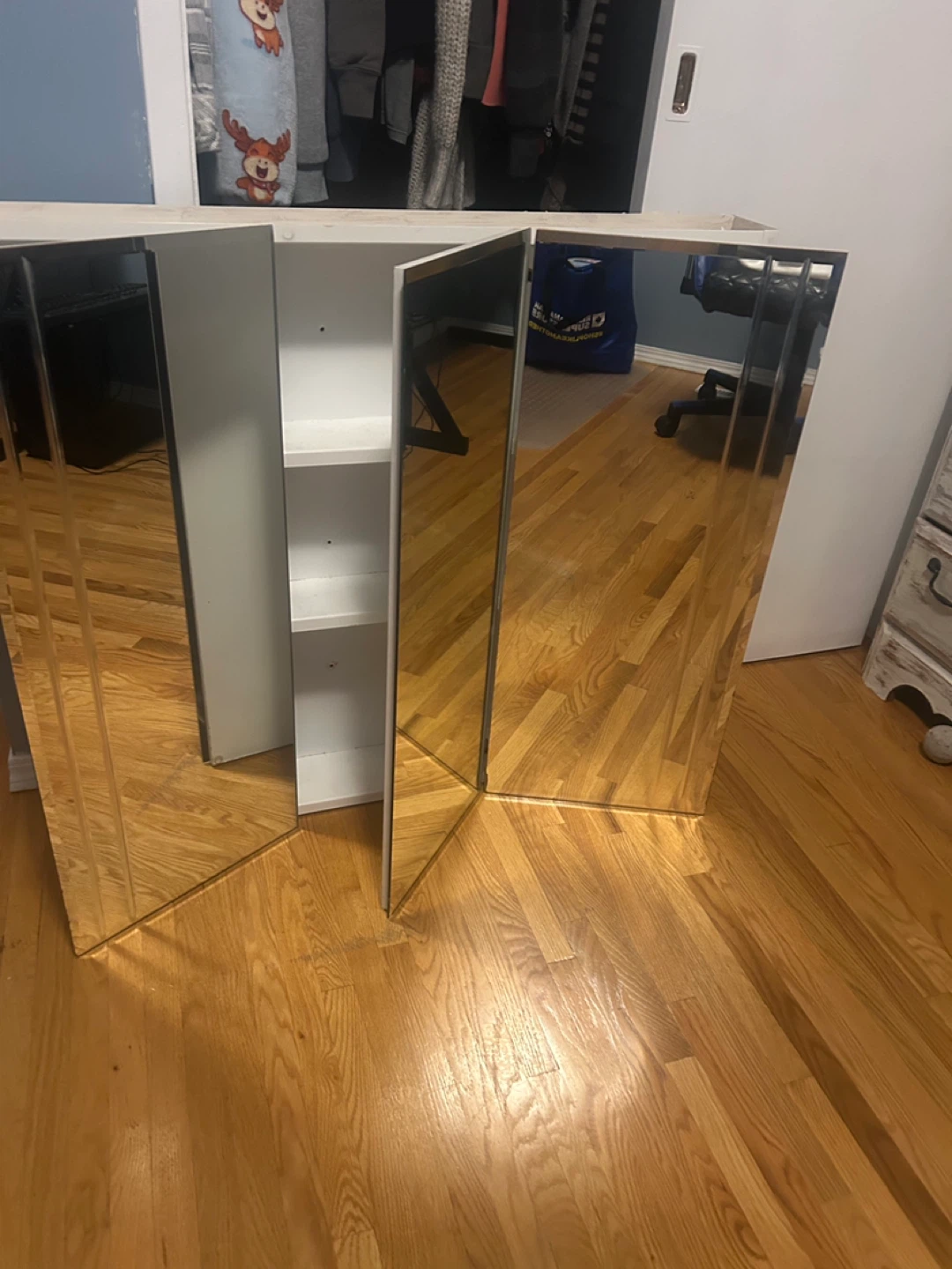 Mirrored Bathroom Cabinet - photo 2