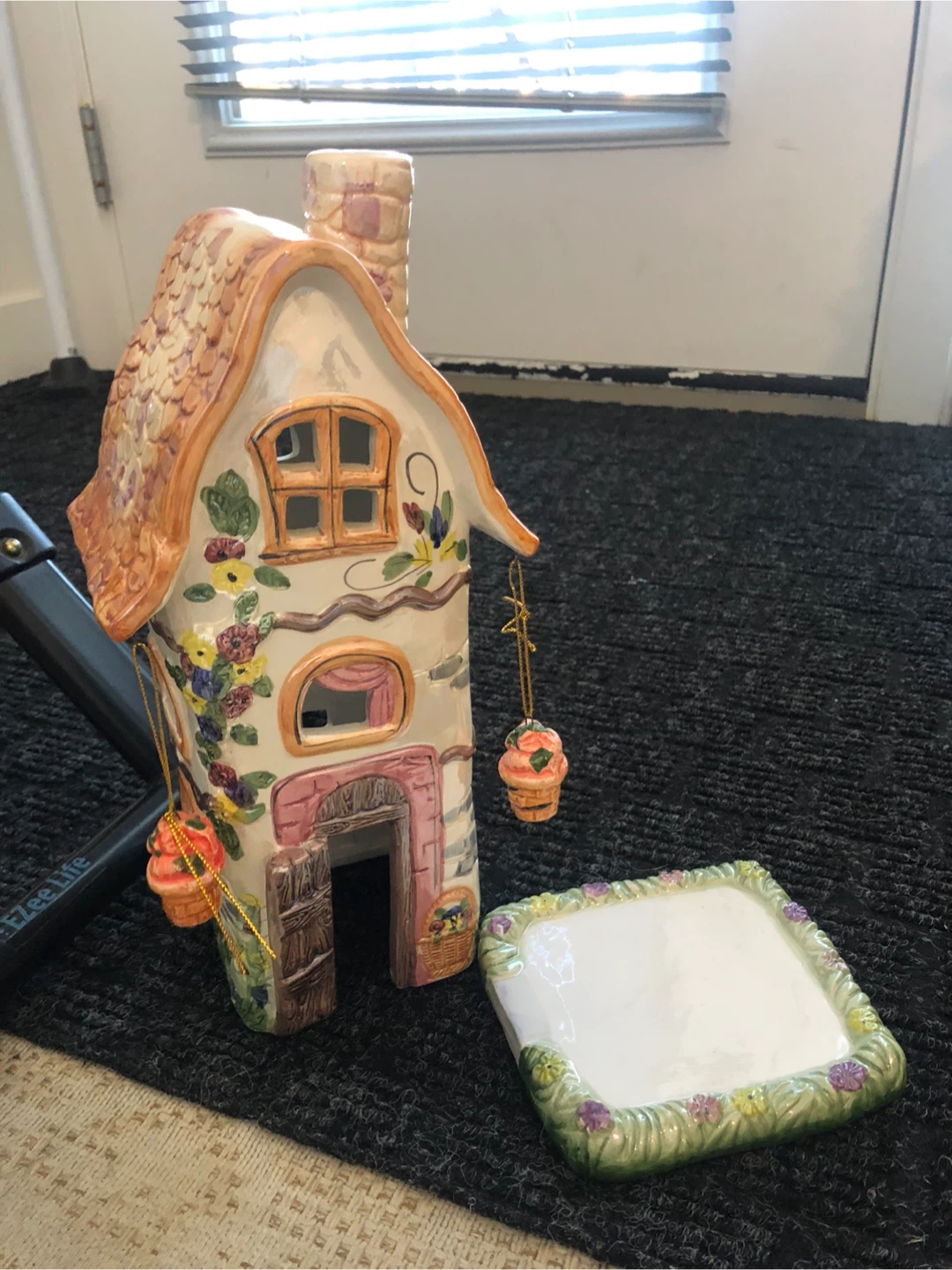 Ceramic Cottagecore House Figurine - photo 2
