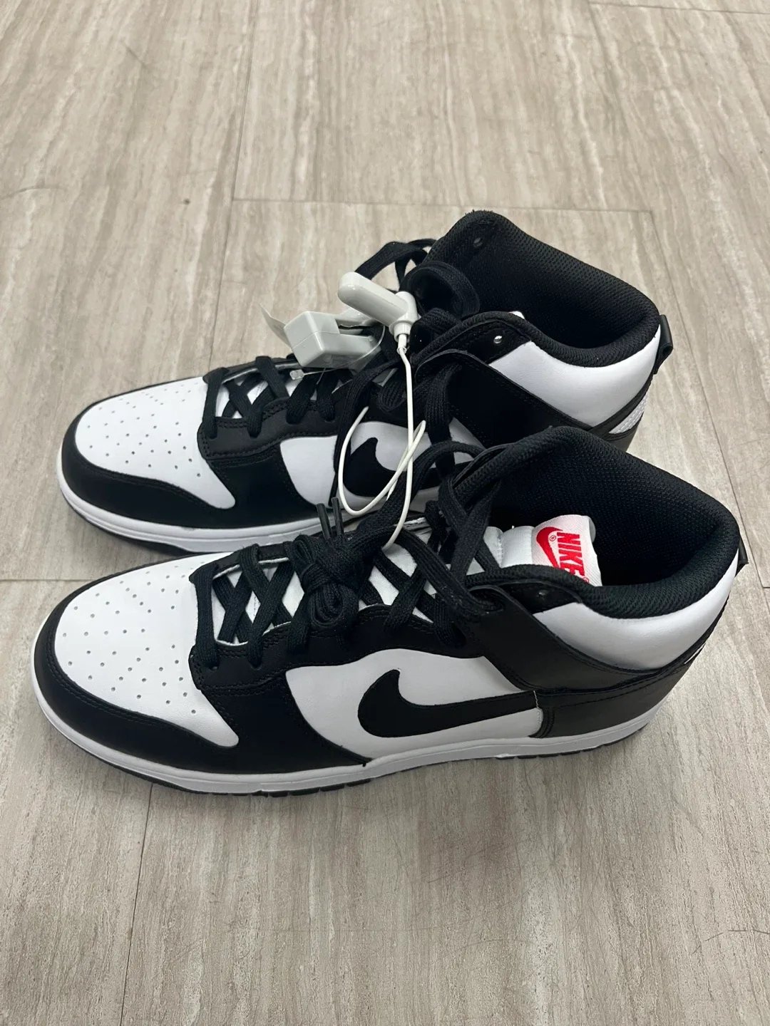 Nike Dunk High Panda, Size 11 image indicator(2)