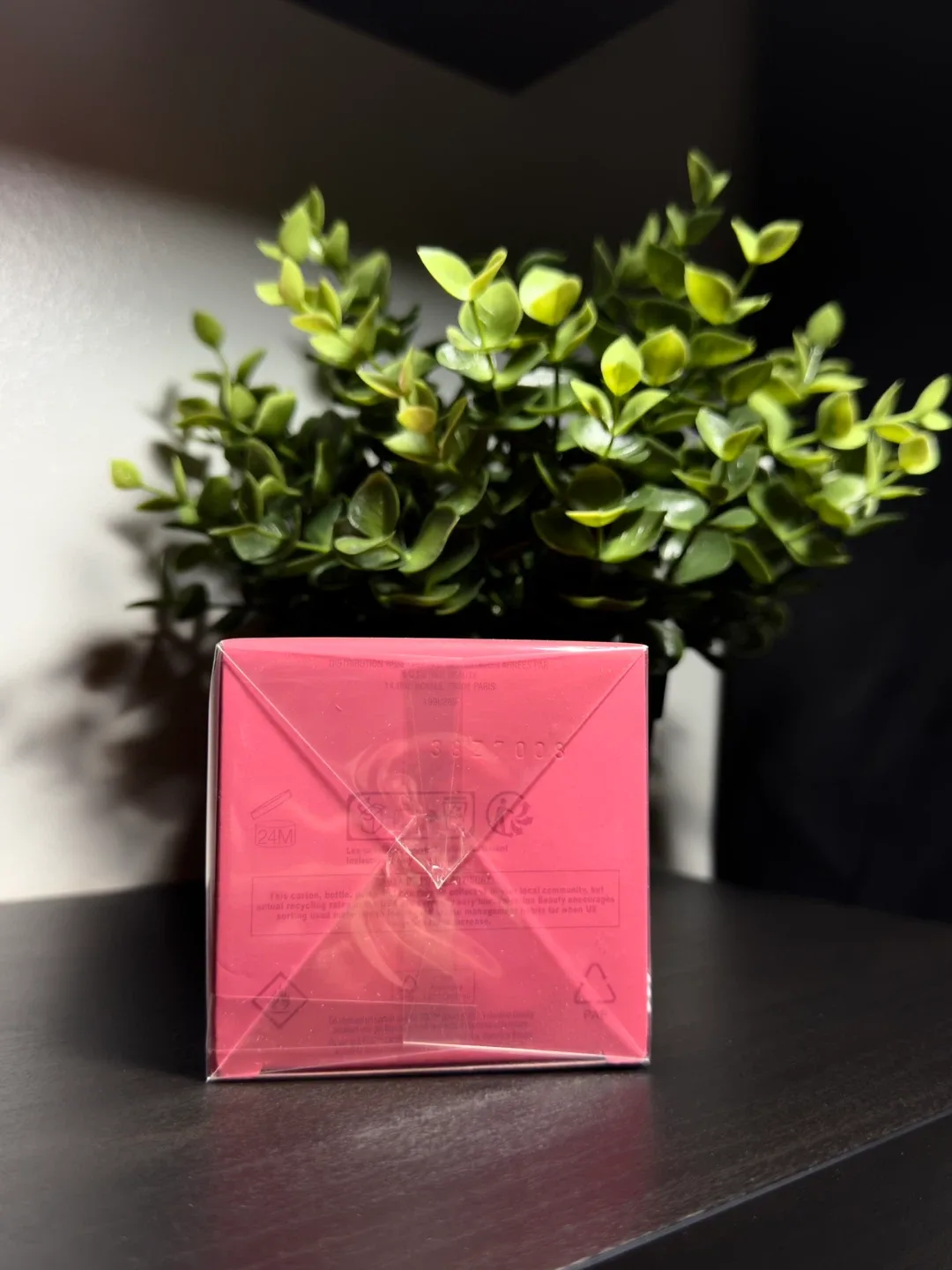 Valentino Donna Born In Roma Eau de Parfum 100 mL — Brand New image indicator(4)