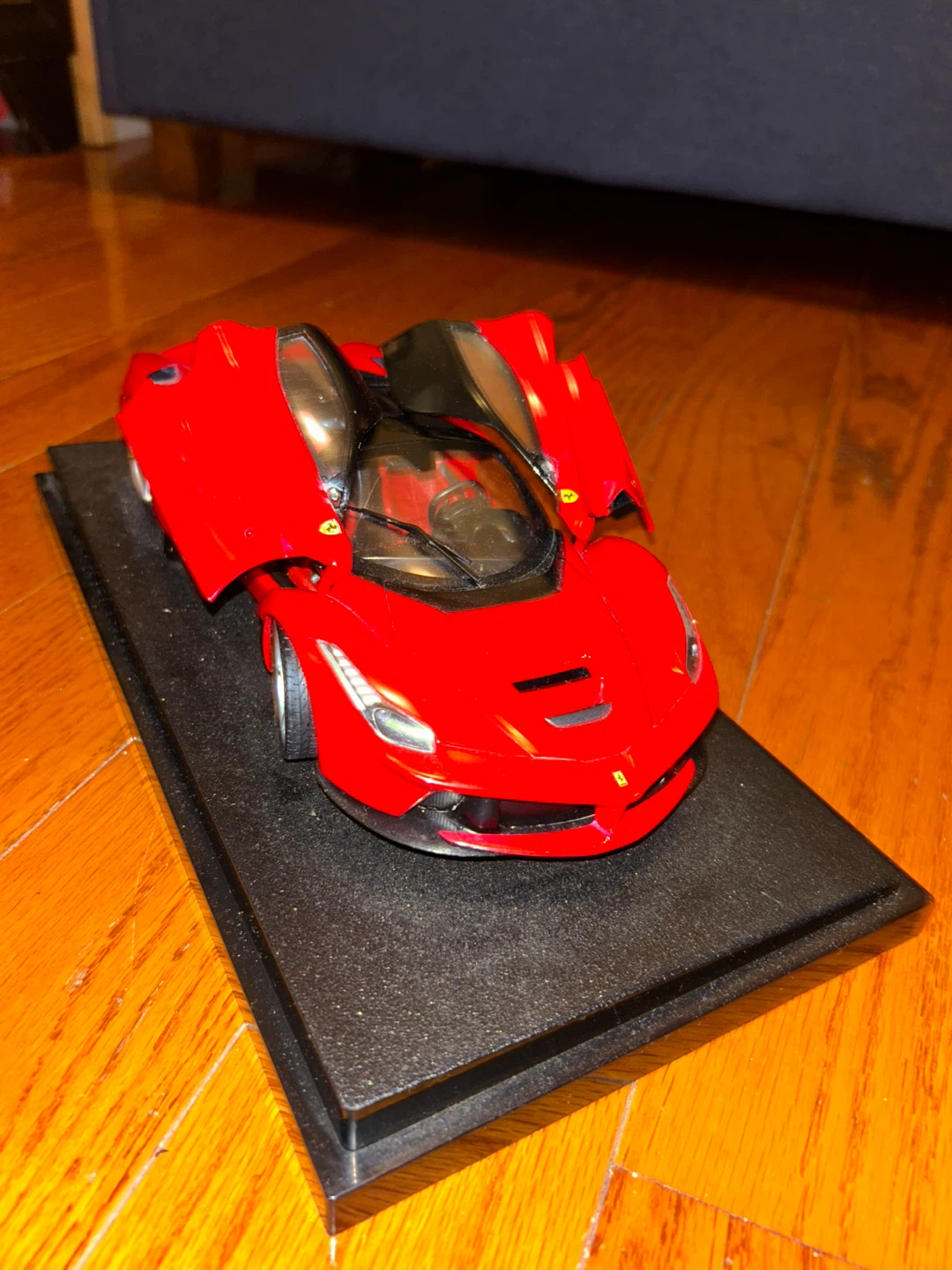 Hot Wheels Ferrari LaFerrari 1/18 Diecast Car - photo 2