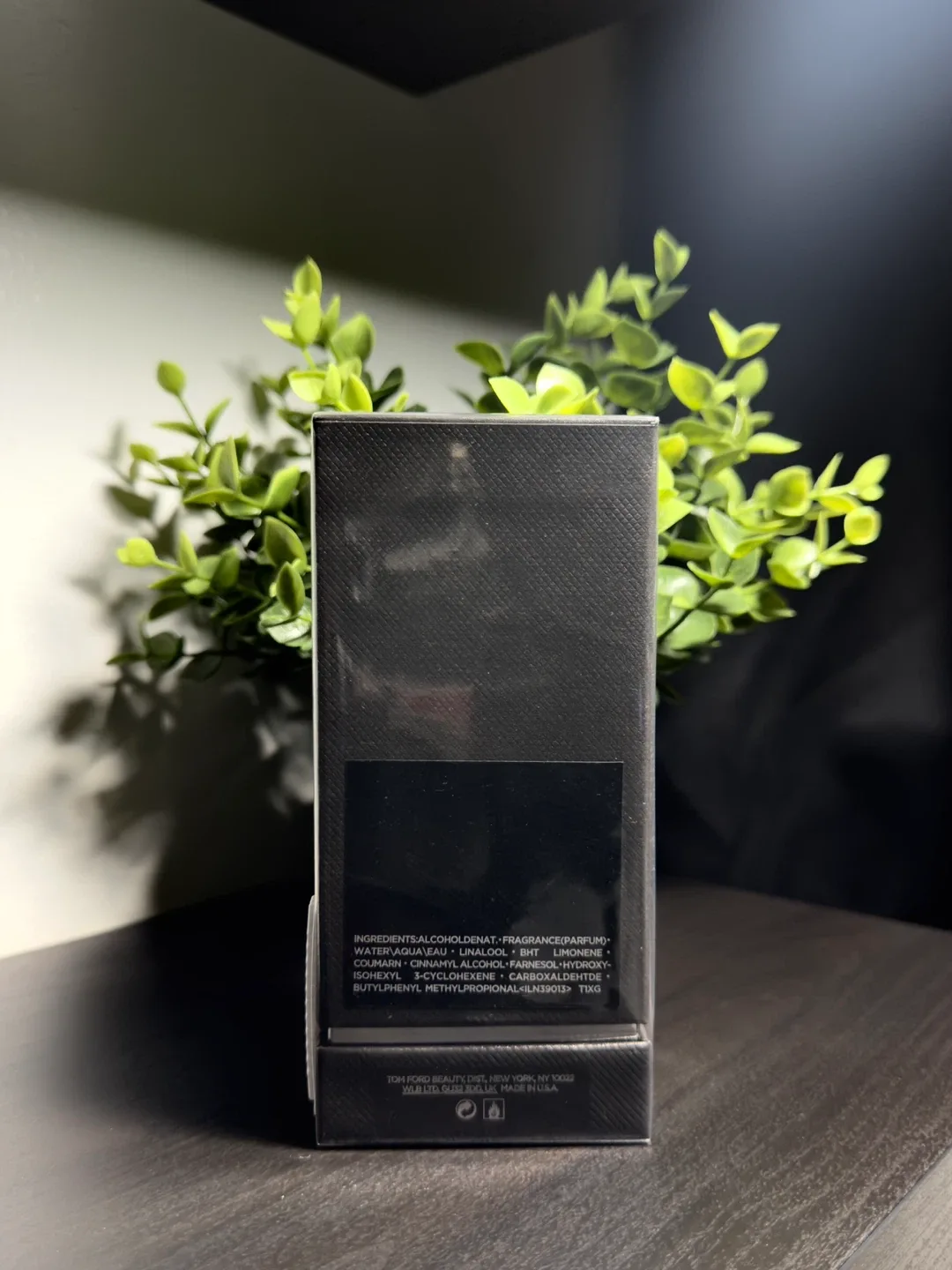 Tom Ford Oud Wood Eau de Parfum 100 mL — Brand New image indicator(2)