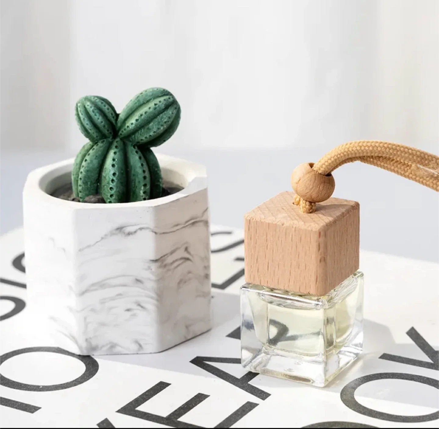 Car Aroma Diffuser - New in Box! image indicator(3)