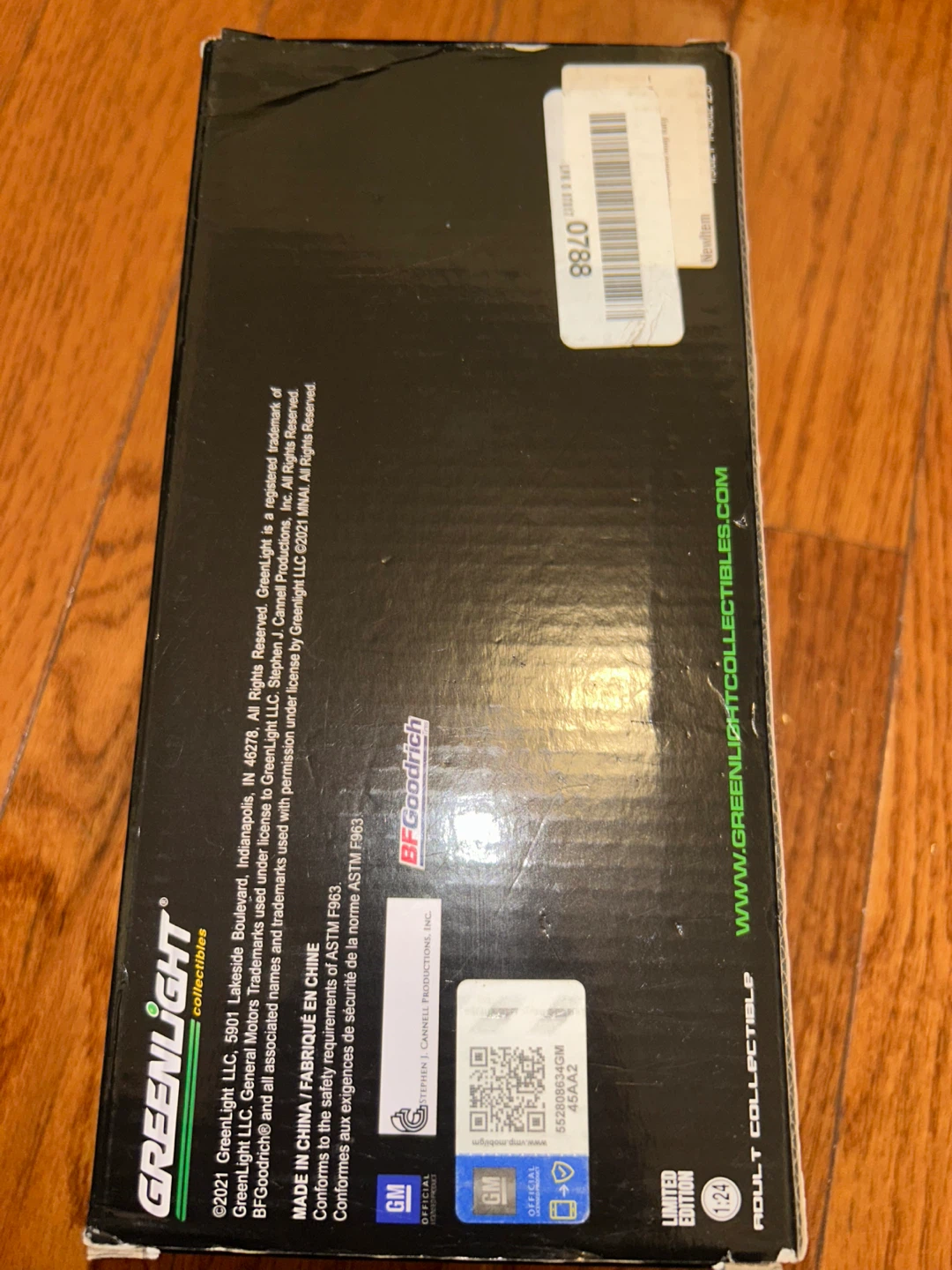 Greenlight 1983 GMC Vandura A-Team Die-Cast Van - photo 4