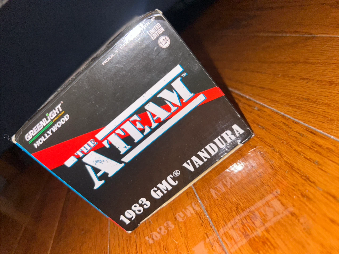 Greenlight 1983 GMC Vandura A-Team Die-Cast Van - photo 2