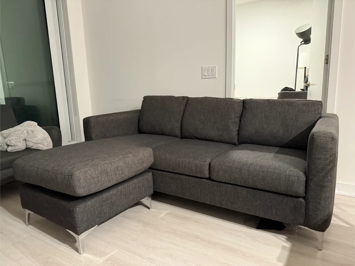 Grey Sectional Sofa with Chaise Lounge image indicator(2)