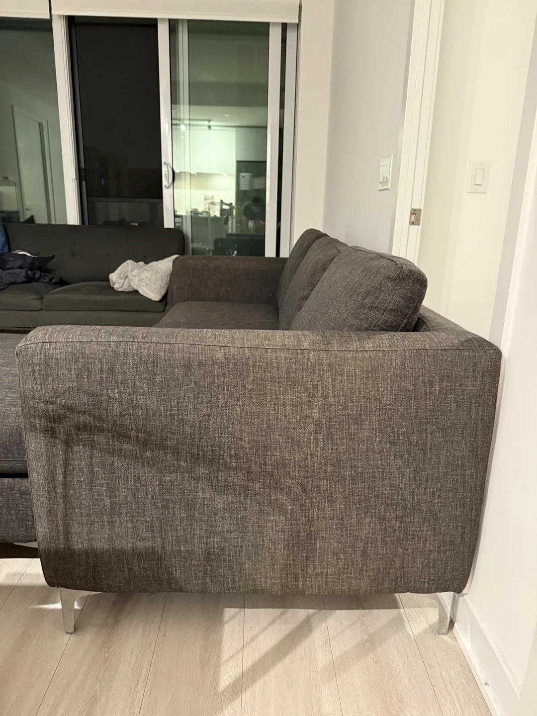 Grey Sectional Sofa with Chaise Lounge image indicator(6)