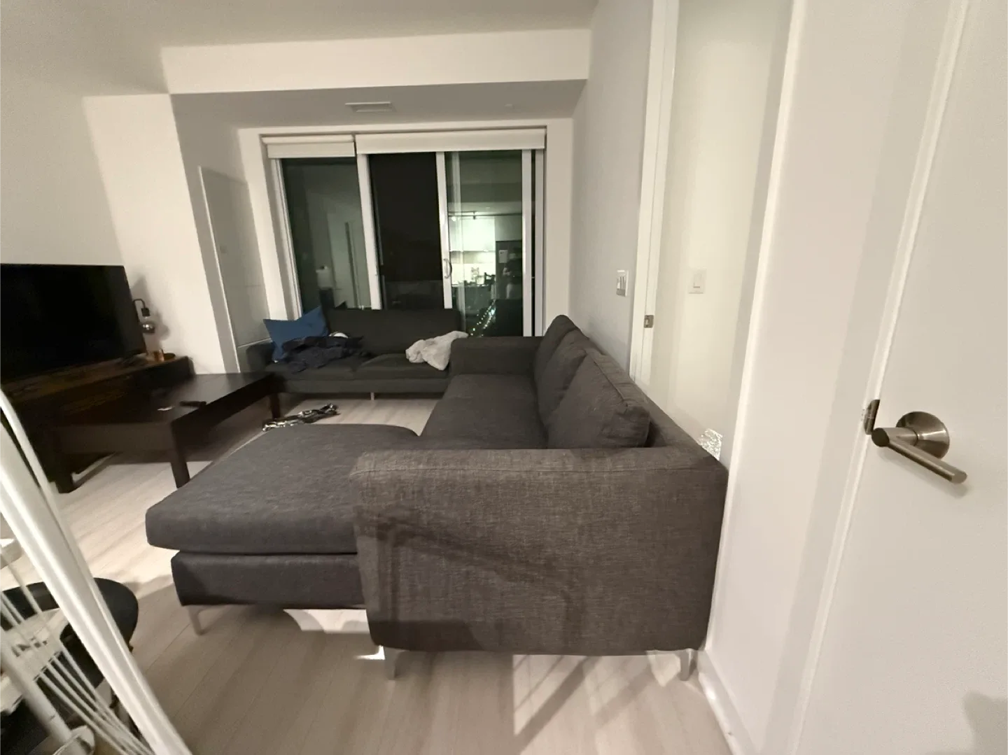 Grey Sectional Sofa with Chaise Lounge image indicator(8)