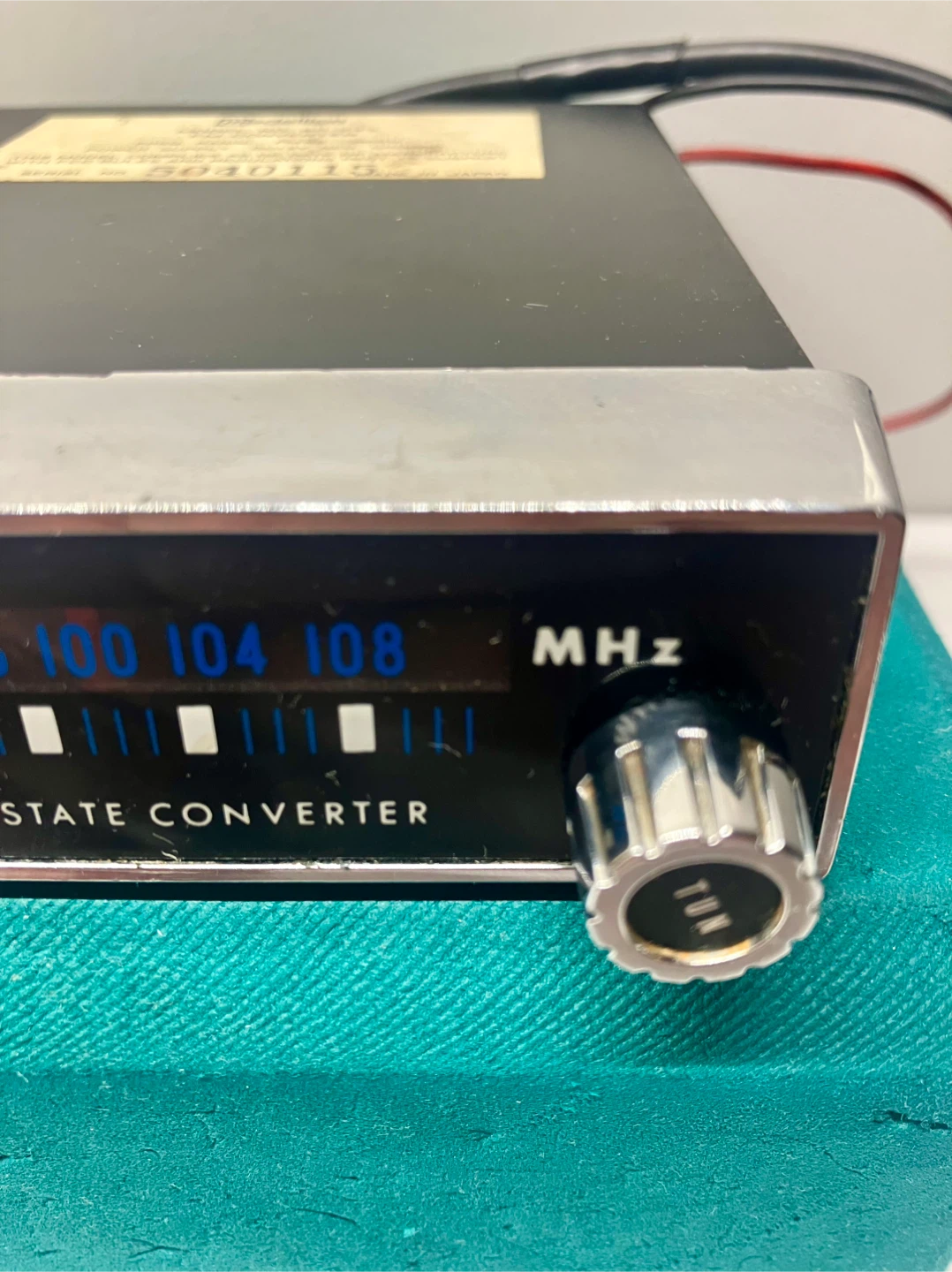 Vintage Medallion Car FM Converter - Model 65-243 - photo 5