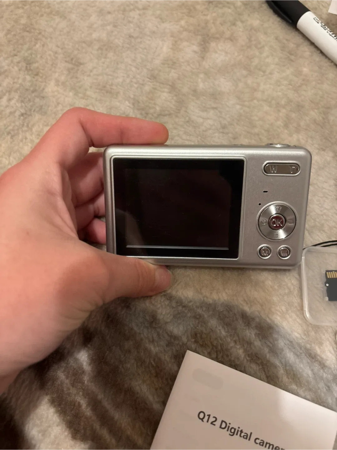 Q12 Digital Camera - Like New! image indicator(3)