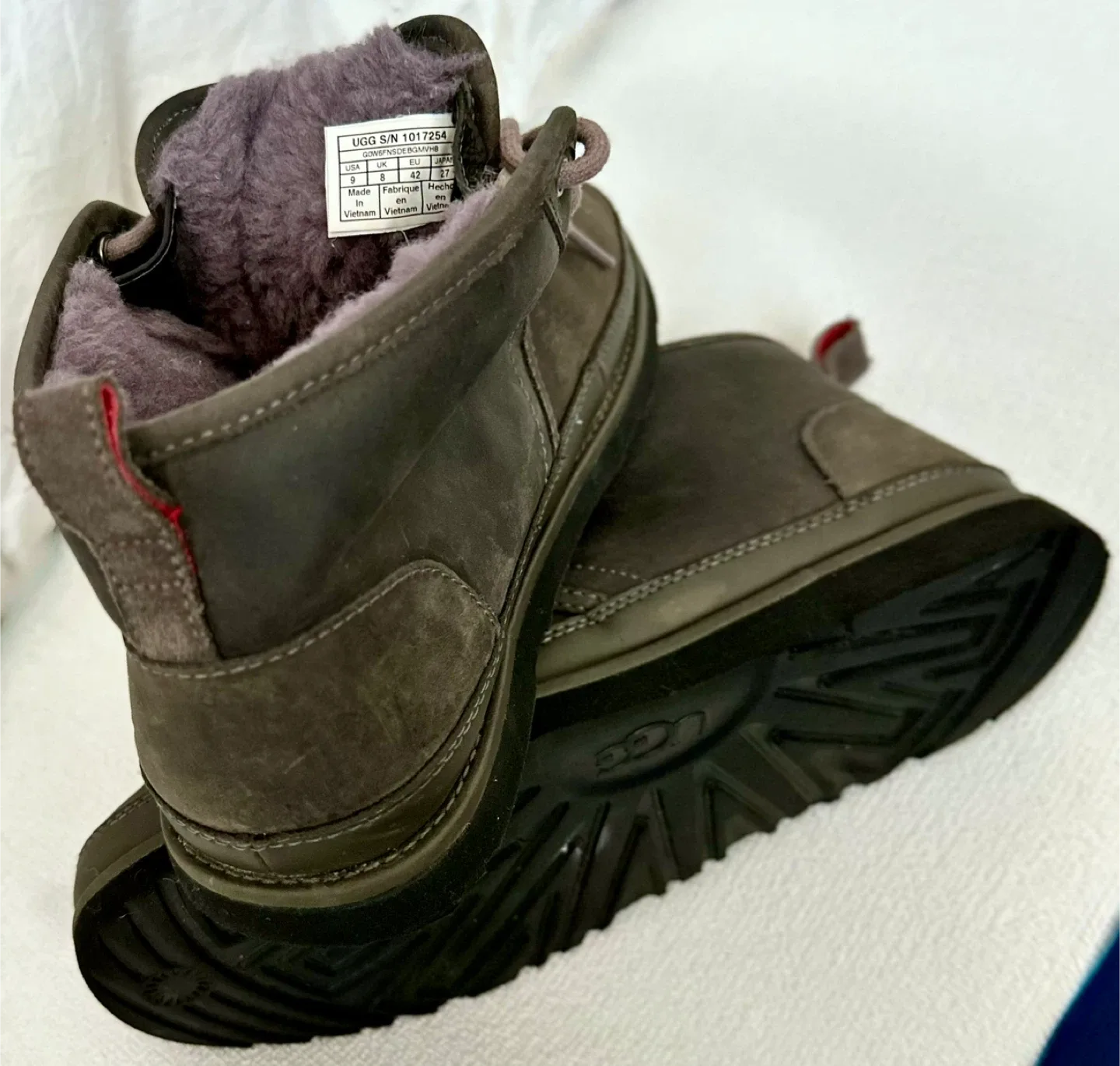 UGG Neumel Waterproof Chukka Boots, Wool Lined Mens Size 9 image indicator(3)