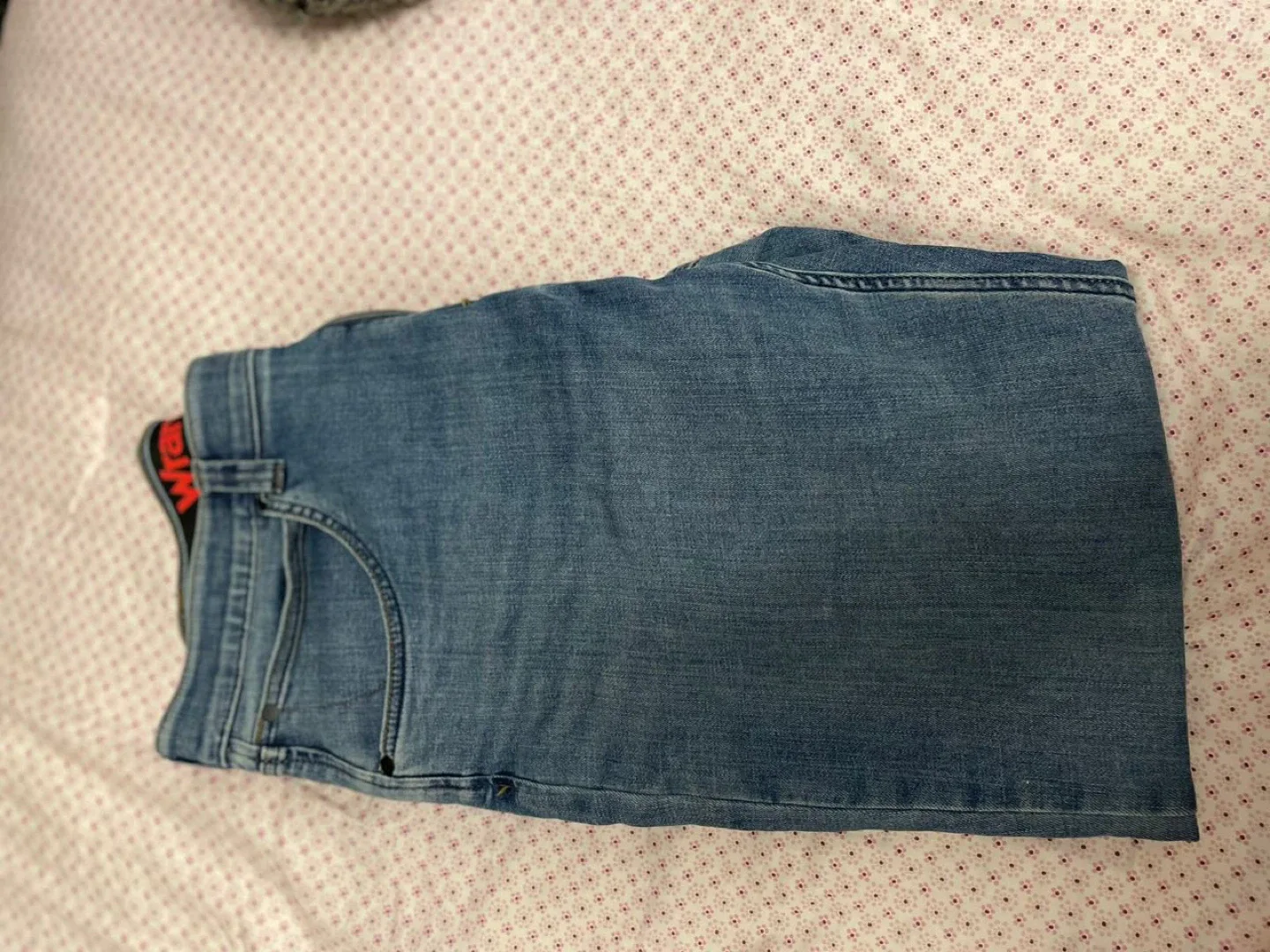 Assorted Men's Pants image indicator(3)