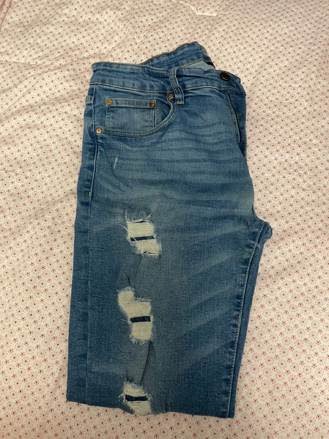 Assorted Men's Pants image indicator(7)