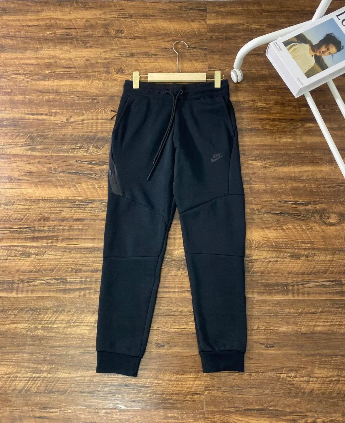 Nike Tech Fleece Black Hoodie & Pants - Size M image indicator(6)