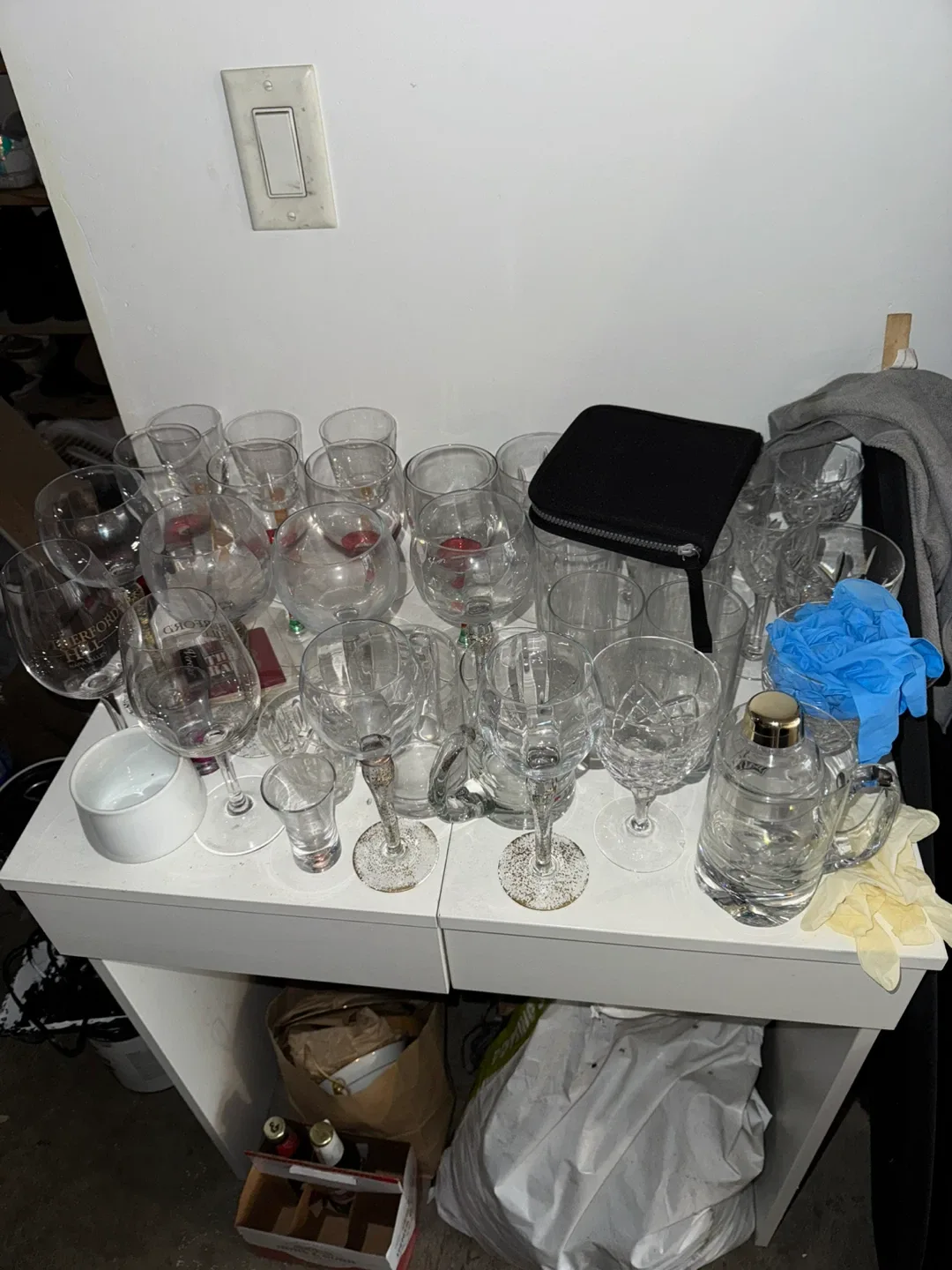 Mixed Glassware Set thumbnail