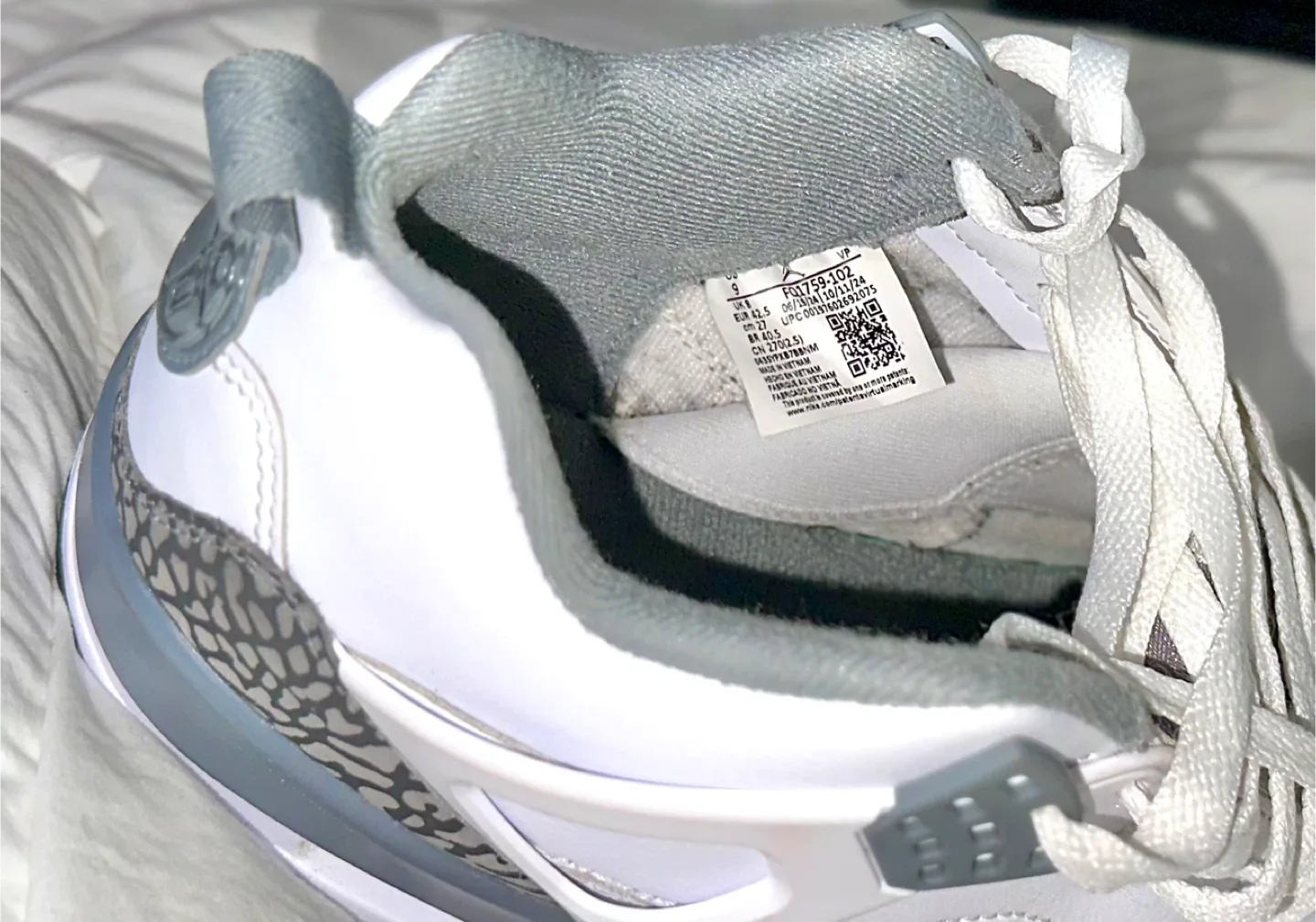 Nike Air Jordan Spizike Low Grey White. Mens Size 9.5 Elephant image indicator(3)