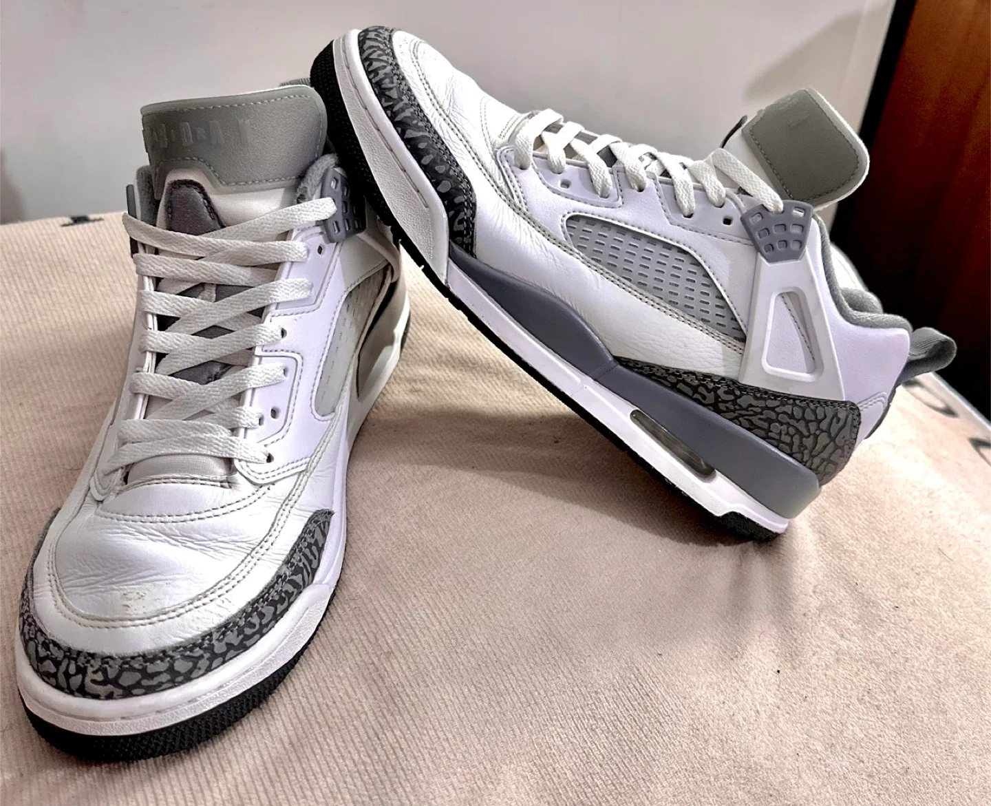 Nike Air Jordan Spizike Low Grey White. Mens Size 9.5 Elephant image indicator(2)