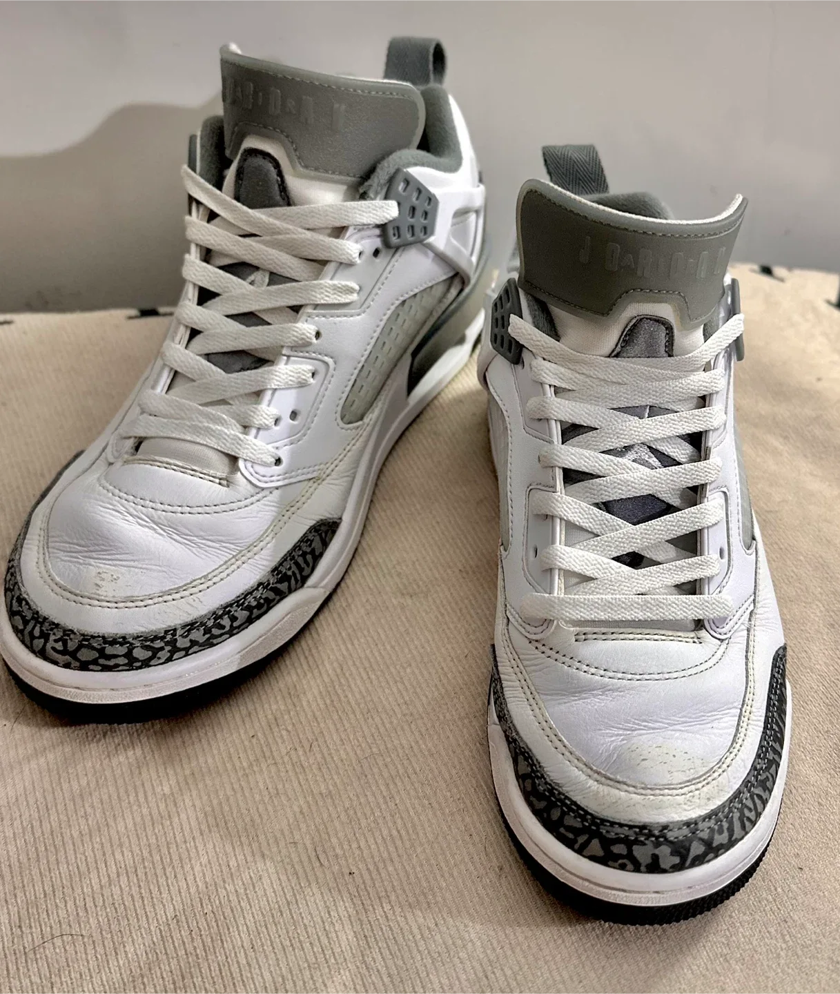 Nike Air Jordan Spizike Low Grey White. Mens Size 9.5 Elephant image indicator(4)