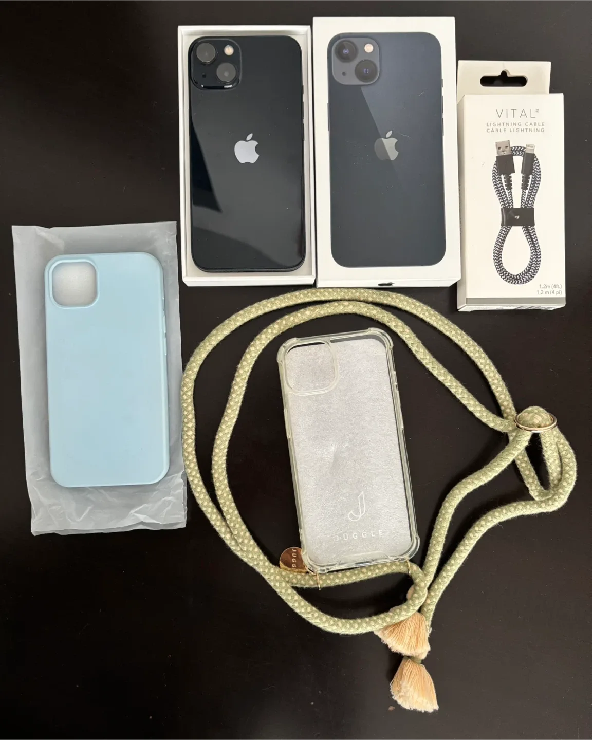 LNIB iPhone 13 Midnight 128GB 98% Battery + bonus image indicator(8)