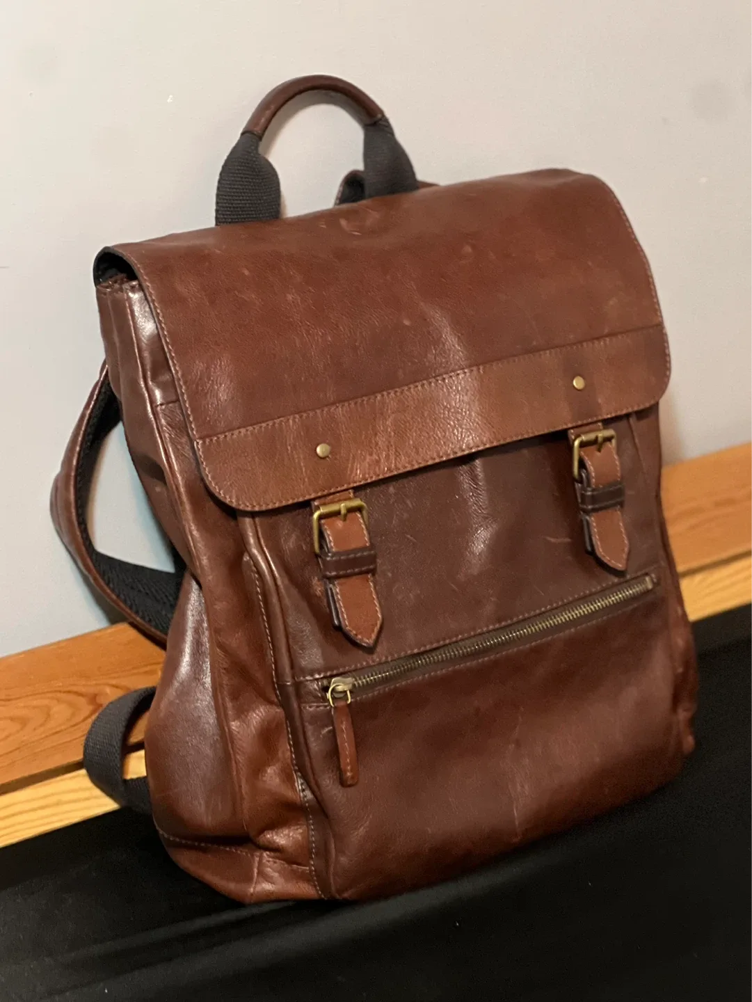 Fossil Vintage Brown Leather Backpack image indicator(2)